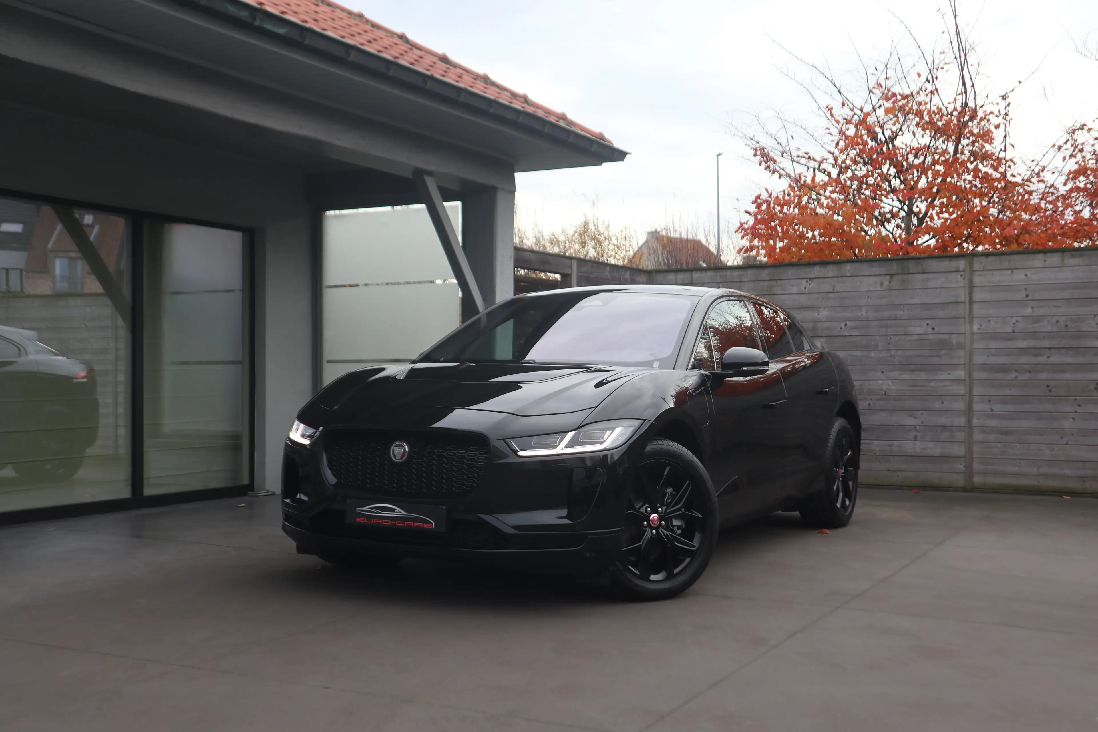 Jaguar I-Pace EV400 HSE/Black-pack/Pano/360°/Leder/4.300km !!
