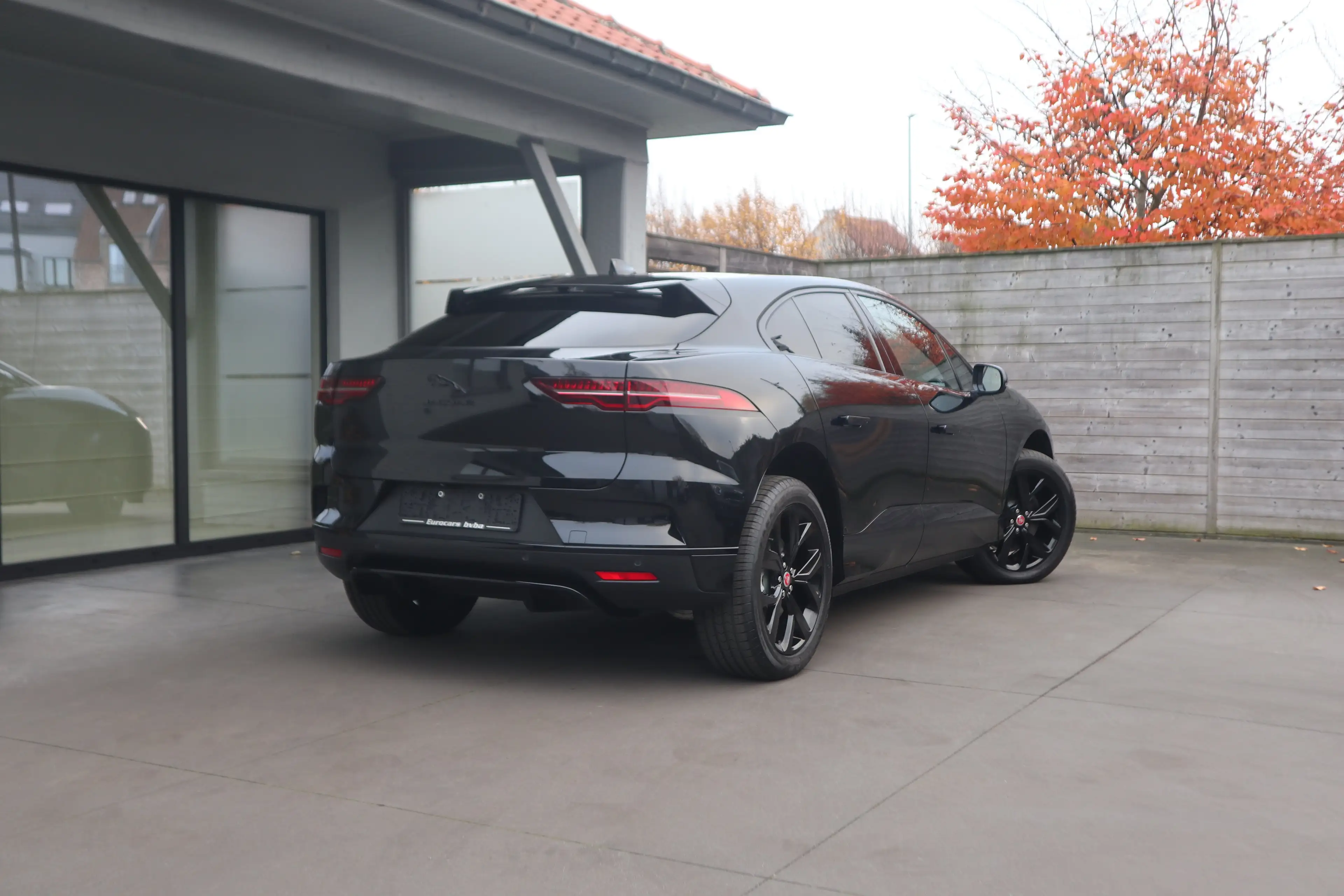 Jaguar I-Pace EV400 HSE/Black-pack/Pano/360°/Leder/4.300km !! — photo 5