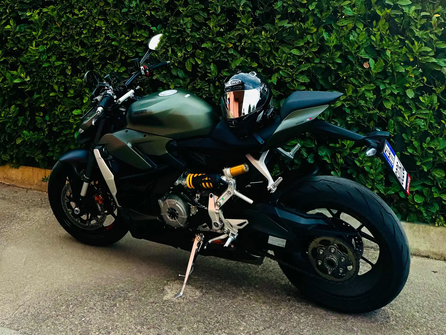 Ducati Streetfighter V2 Vert - 2