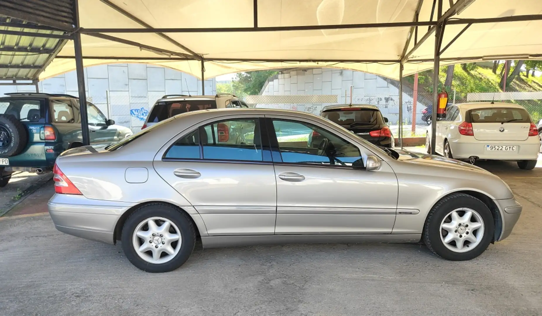 Mercedes-Benz C 180 K Elegance Beige - 2