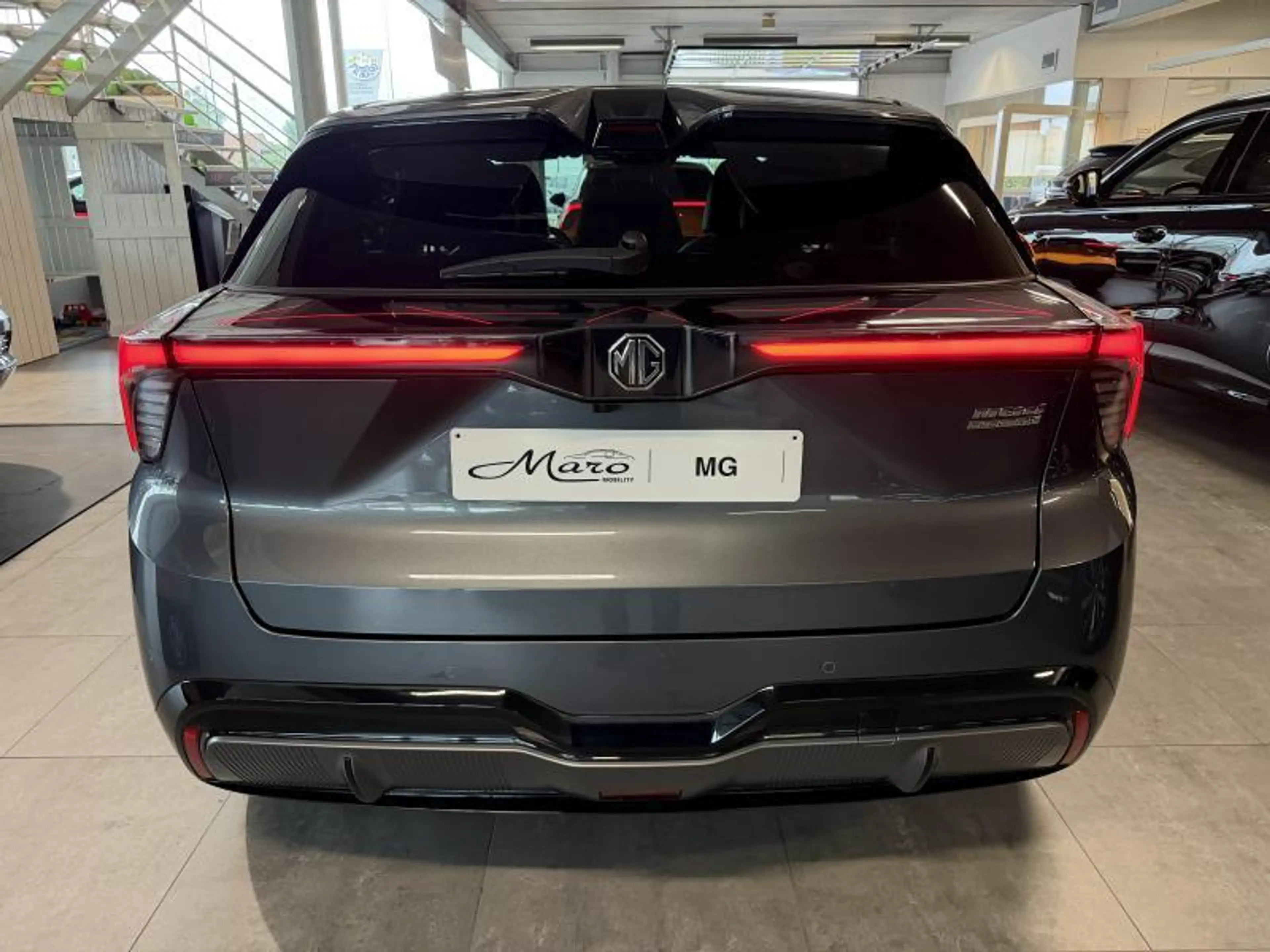 MG MG4 64kWh X-POWER | 435pk 4x4 — photo 11