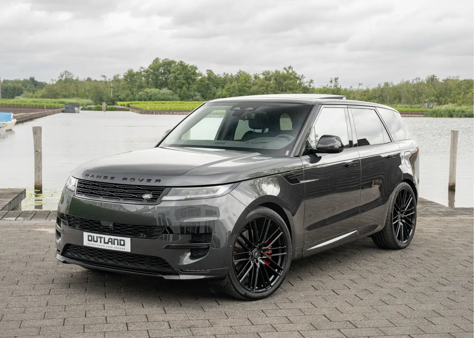 Land Rover Range Rover Sport P550e Autobiography | VERKOCHT | 24" inch Custom W Grijs - 2