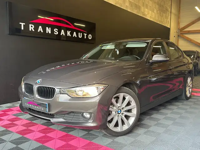 BMW 320 320d xDrive 184 ch 124 g Lounge