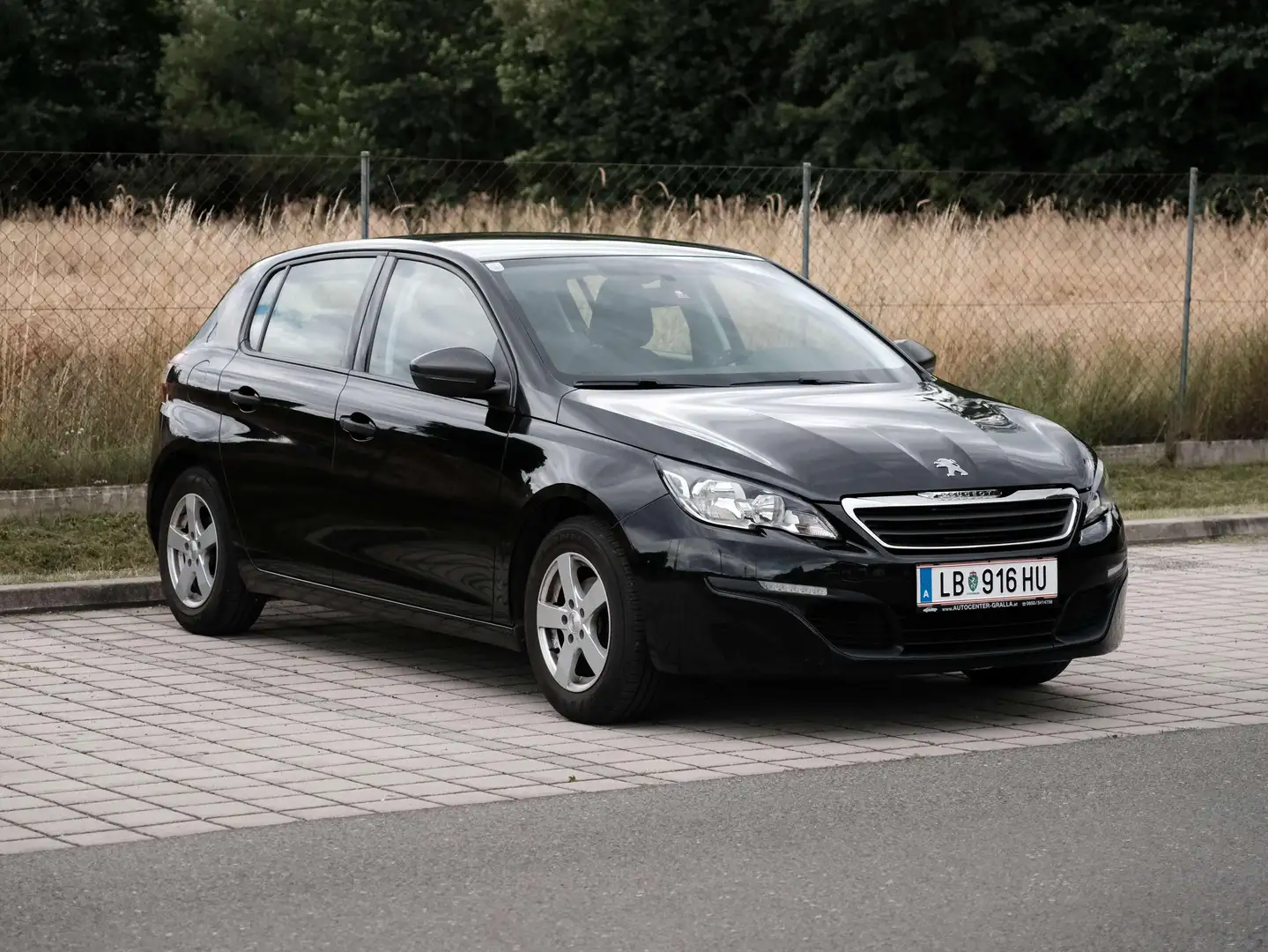 Peugeot 308 308 1,2 VTi 82 Access Access Schwarz - 1