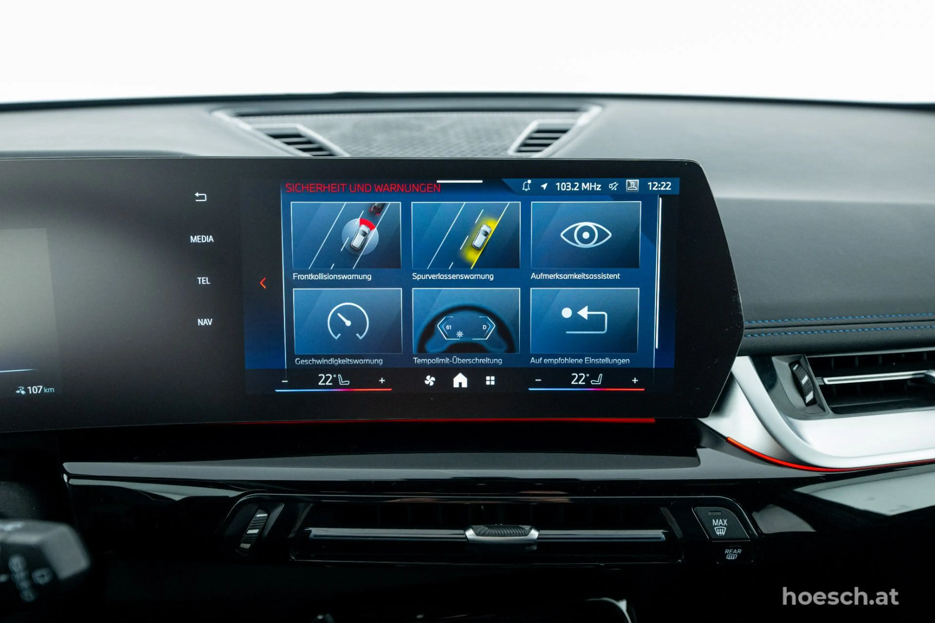 BMW iX1 xDrive30 M Sport PREMIUM — photo 13