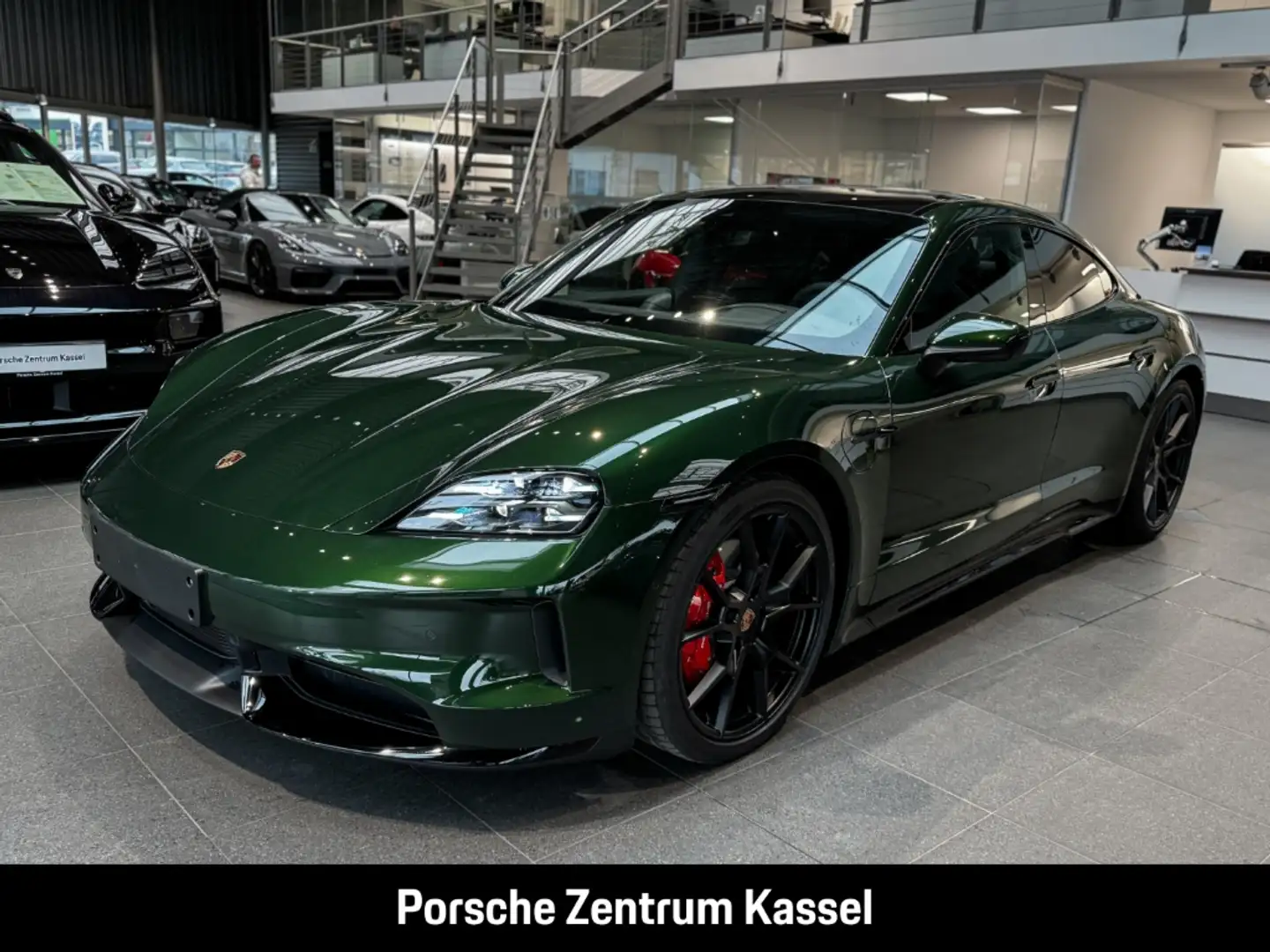 Porsche Taycan 4S Sportpaket Panorama  Bose 360 Kamera Zelená - 1