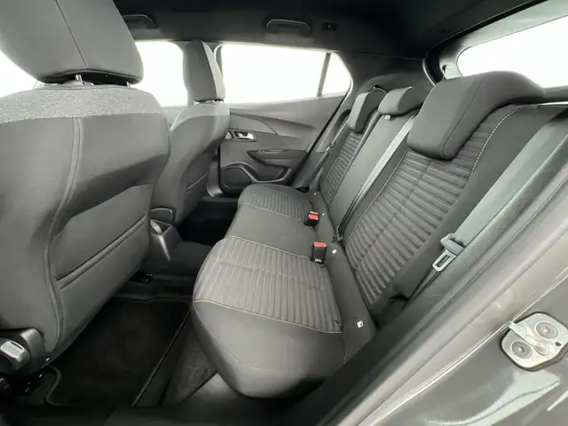 Peugeot 2008 view 9
