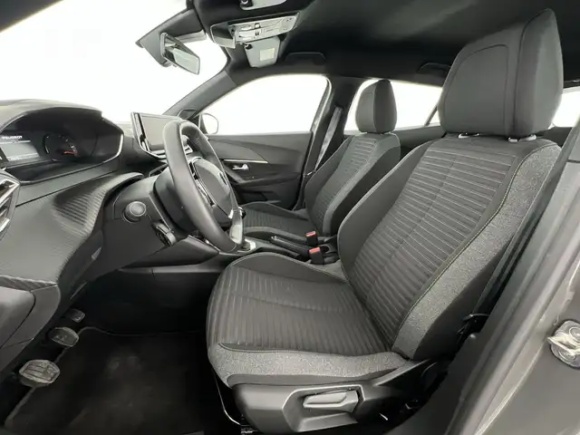Peugeot 2008 view 8