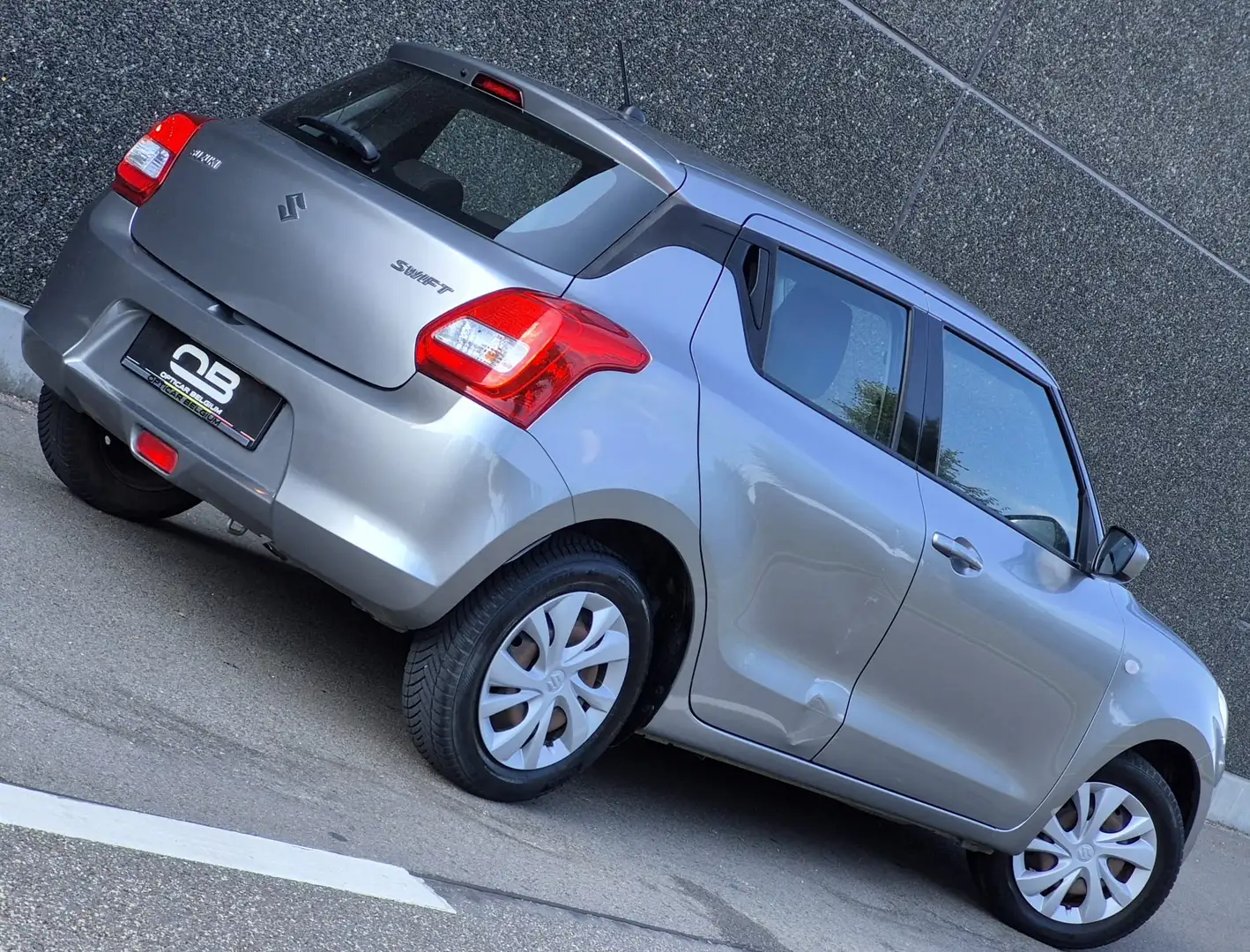 Suzuki Swift *** Swift - 1.2i - Airco - USB - Garantie *** Gris - 2