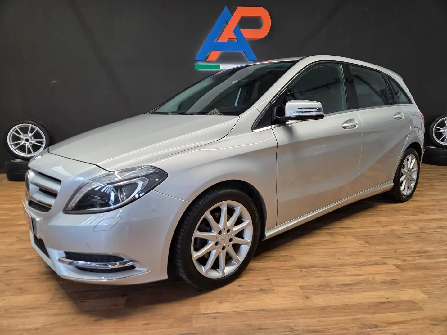 Mercedes-Benz B 180 CDI Automatic Premium NAVI Argent - 1