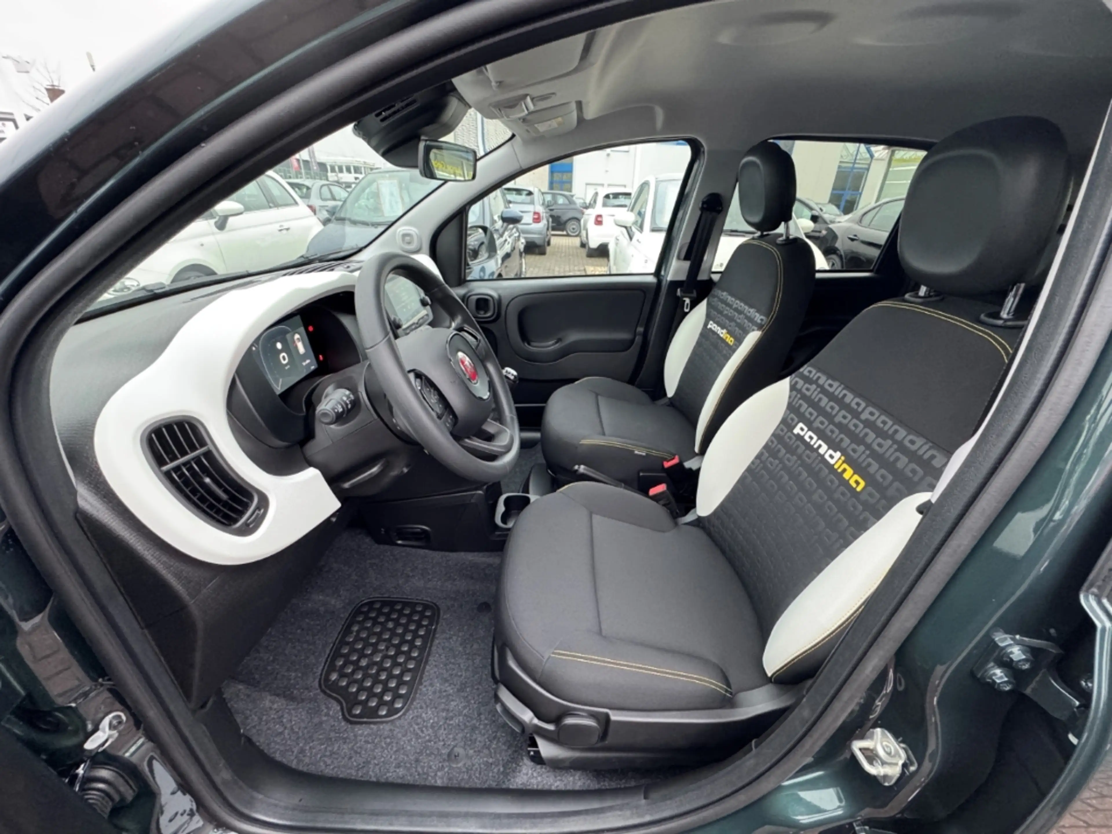 Fiat New Panda Cross+CARPLAY+5SITZER+EINPARKHILFE+KLIMA+DAB+ — photo 13