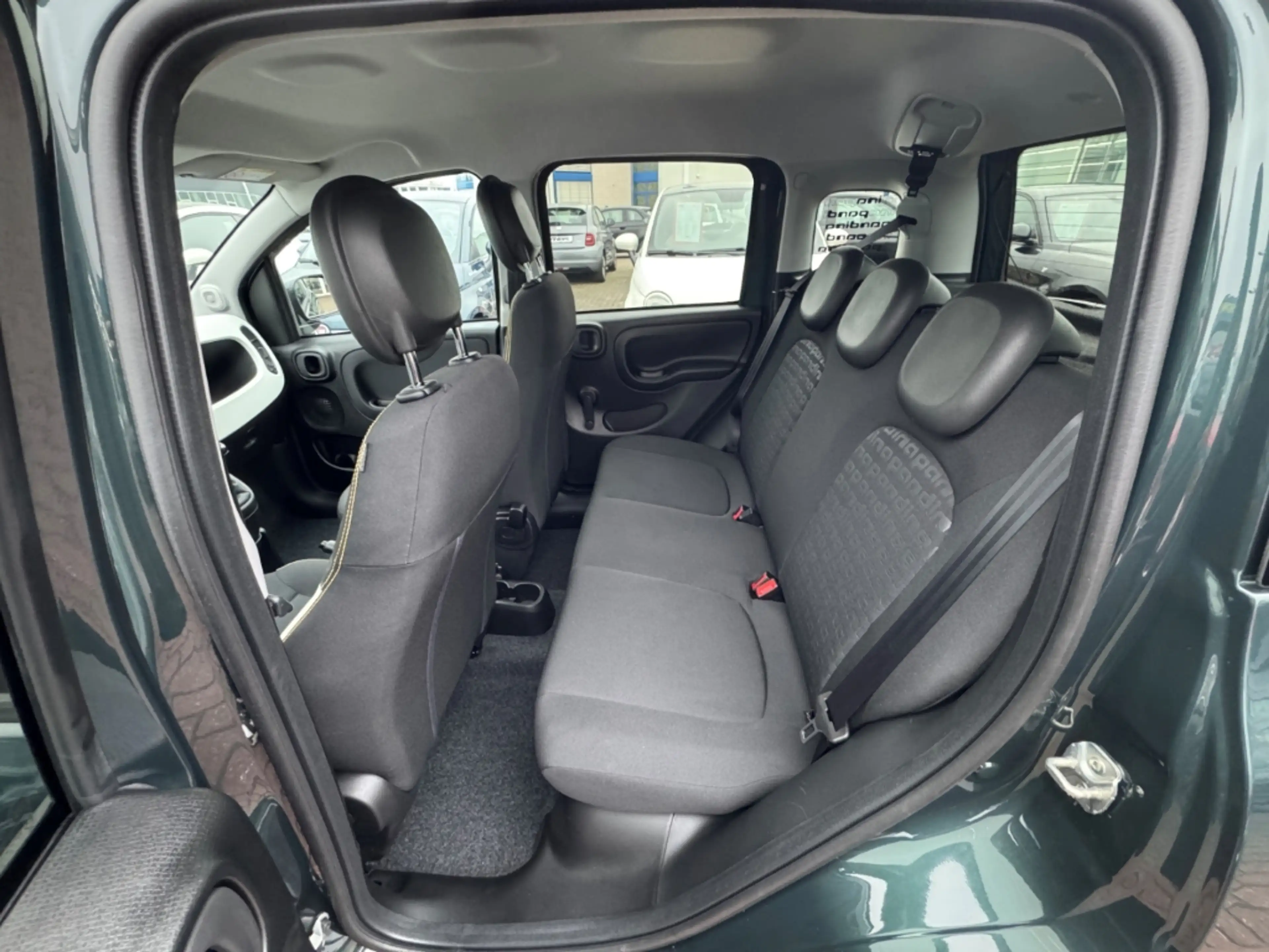 Fiat New Panda Cross+CARPLAY+5SITZER+EINPARKHILFE+KLIMA+DAB+ — photo 14