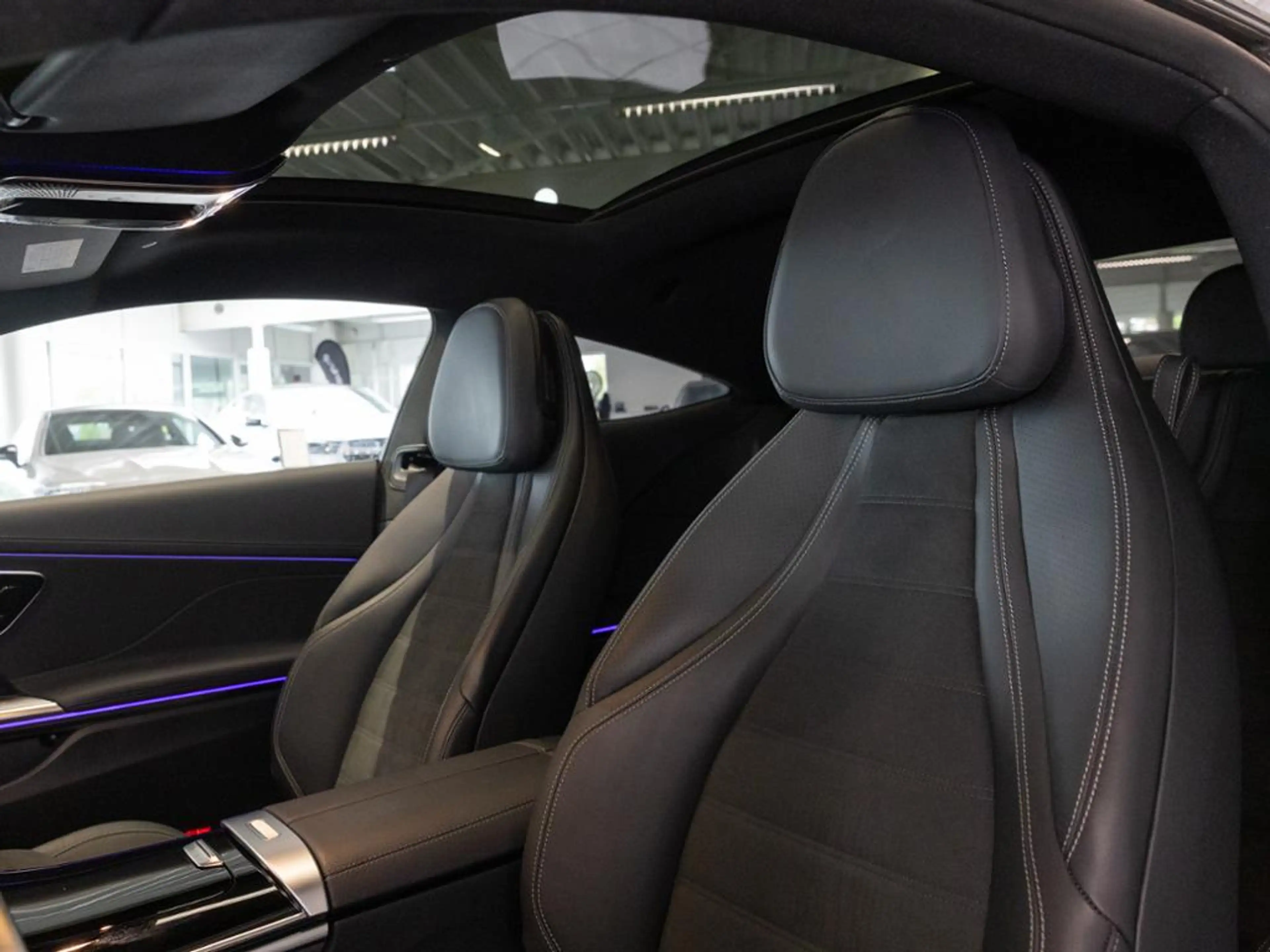 Mercedes-Benz CLE 220 d Coupé , AMG BURM NIGHT MEMO 360 KAMERA — photo 9