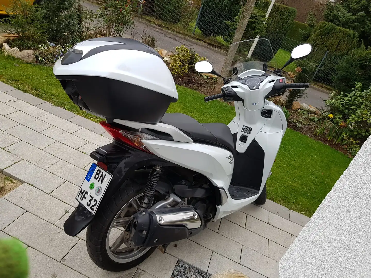 Honda SH 300 SH300 AH 2ED Blanc - 2