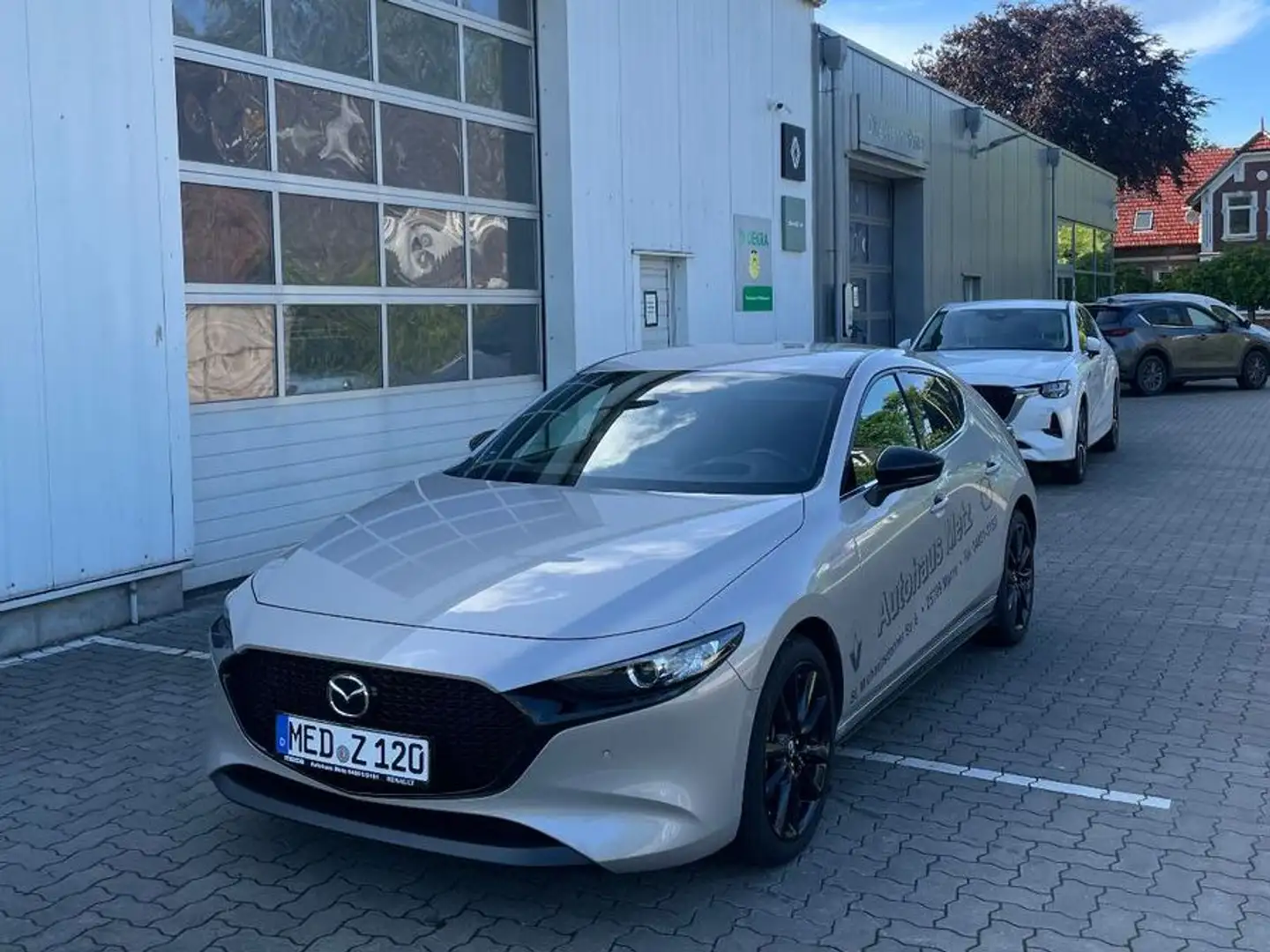 Mazda 3 S SKYACTIV-G 2.0 150PS M HYBRID 6GS AL-SELECTI Beige - 1