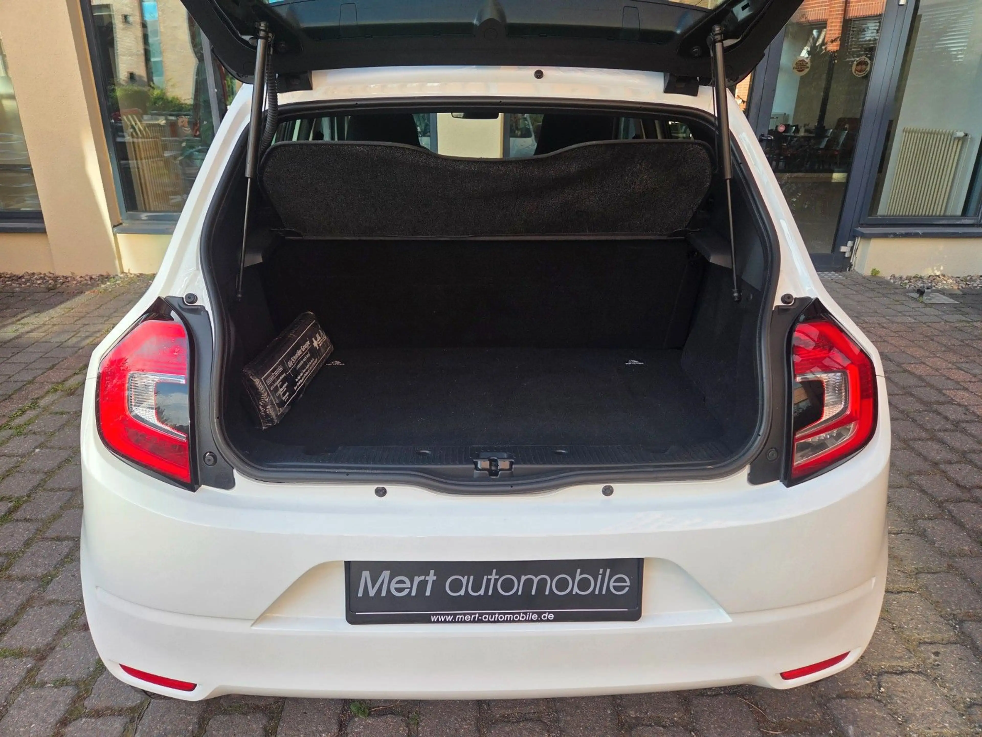 Renault Twingo Life*TÜV NEU*KLIMA*NETTO 5000€* — photo 7