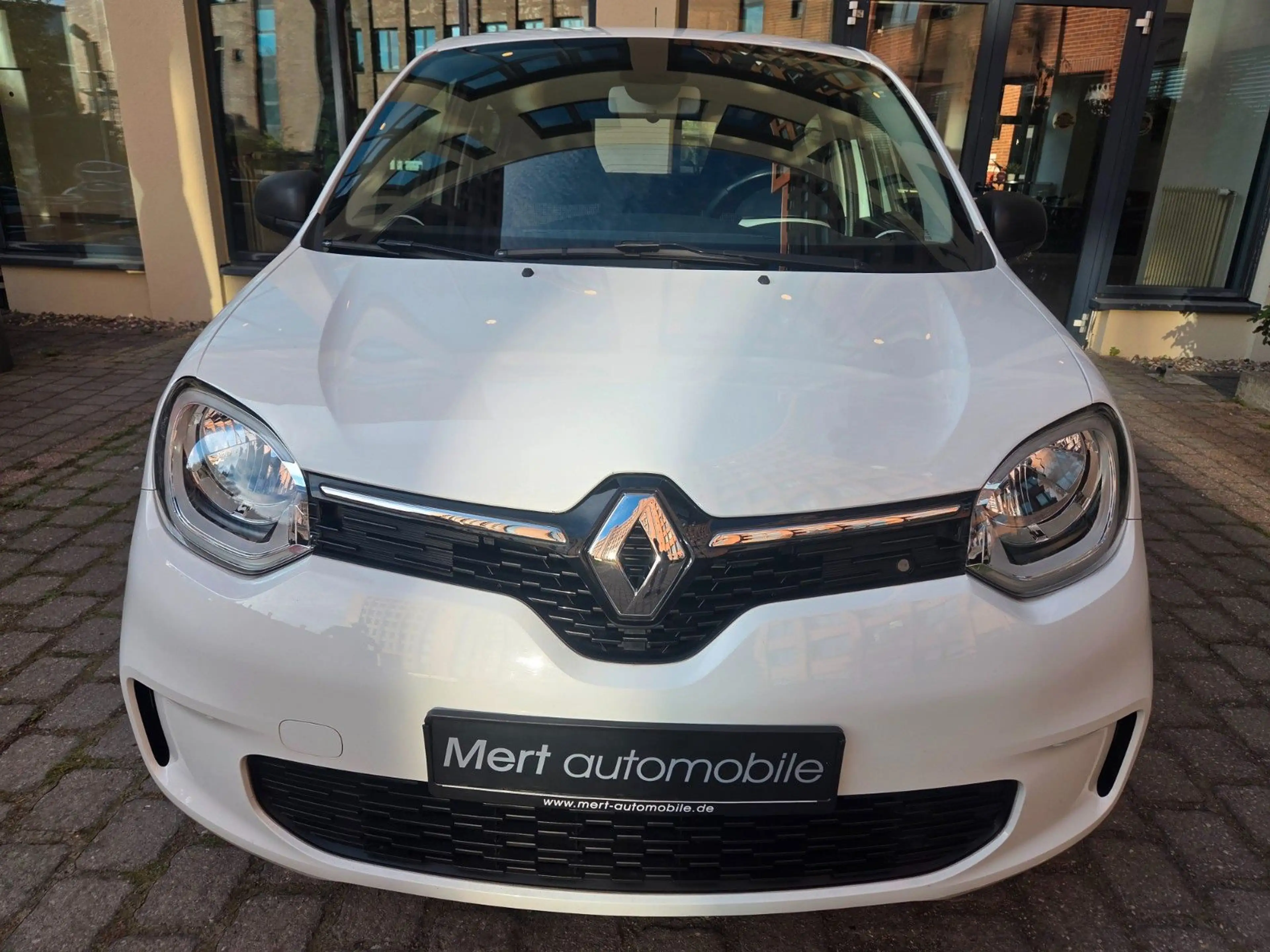 Renault Twingo Life*TÜV NEU*KLIMA*NETTO 5000€* — photo 2