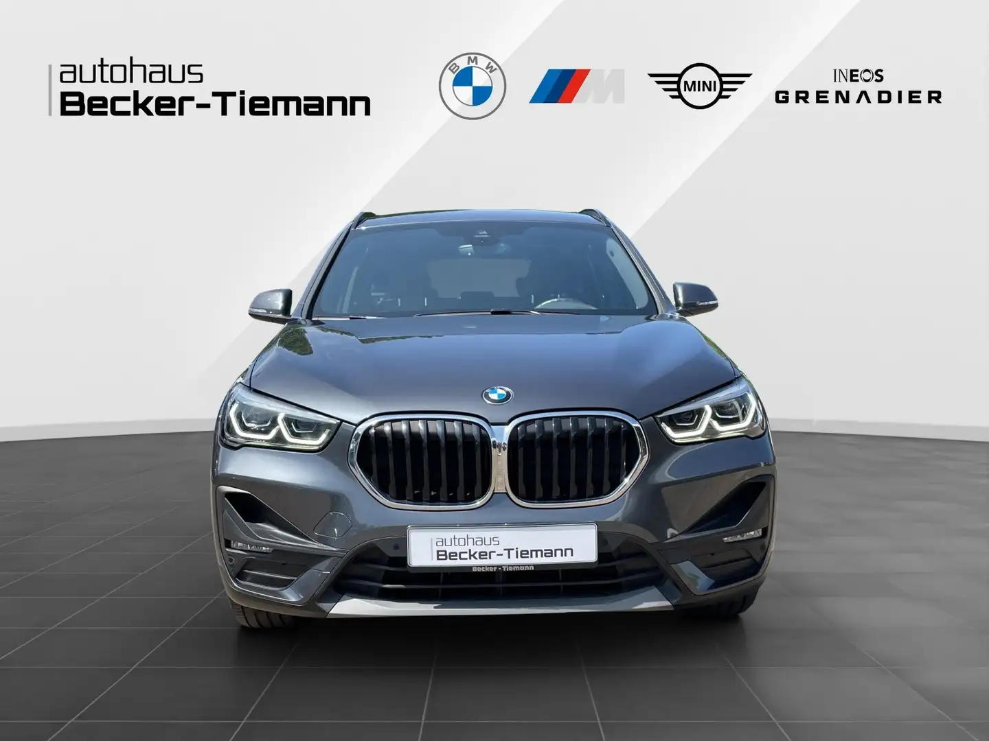 BMW X1 sDrive18i Advantage/ Navi / LED / Sportsitze Grau - 2