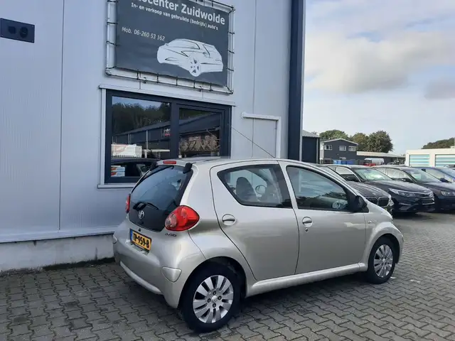 Toyota Aygo view 5