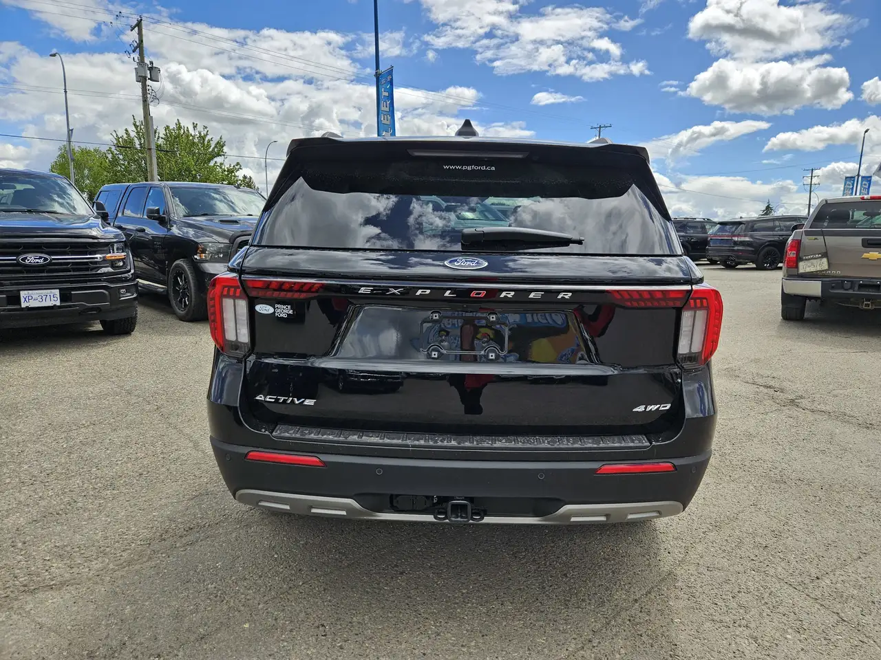 Ford Explorer снимка Ford Explorer