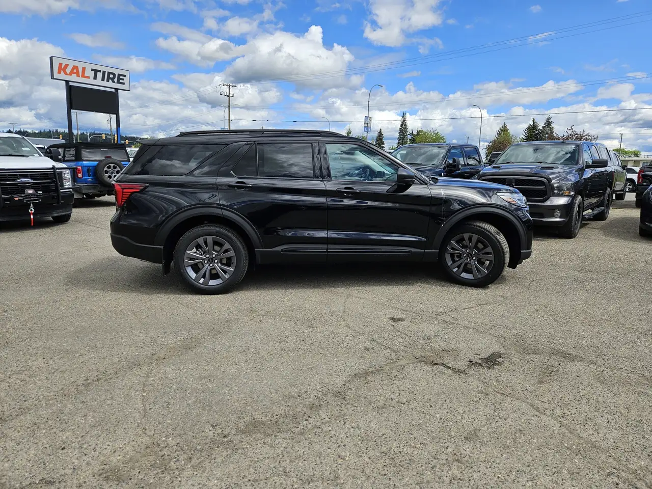 Ford Explorer снимка Ford Explorer