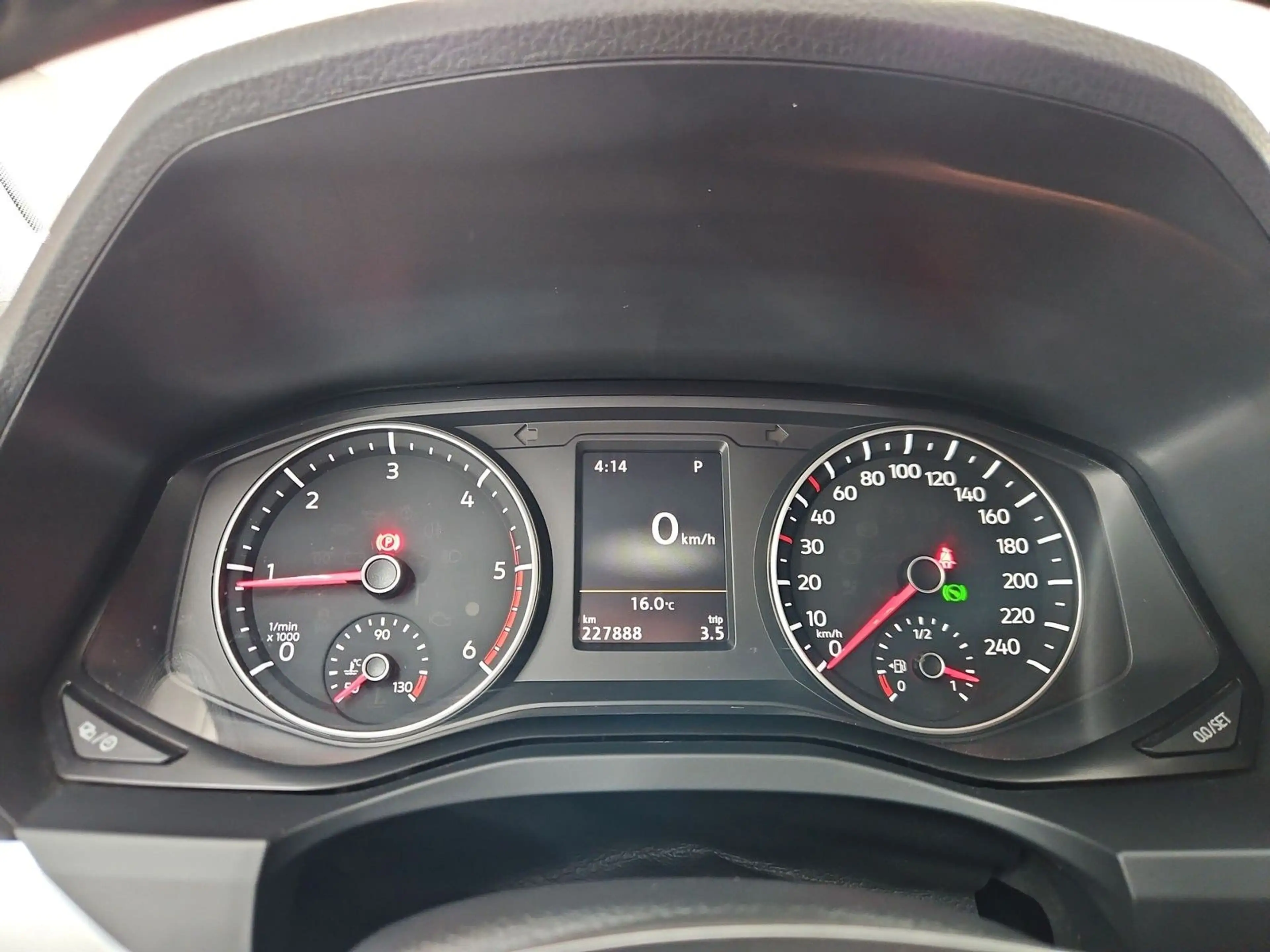 Volkswagen Amarok Aventura 4Motion *AUTOM*NAV*KAM*LEDER*SHZ — photo 11