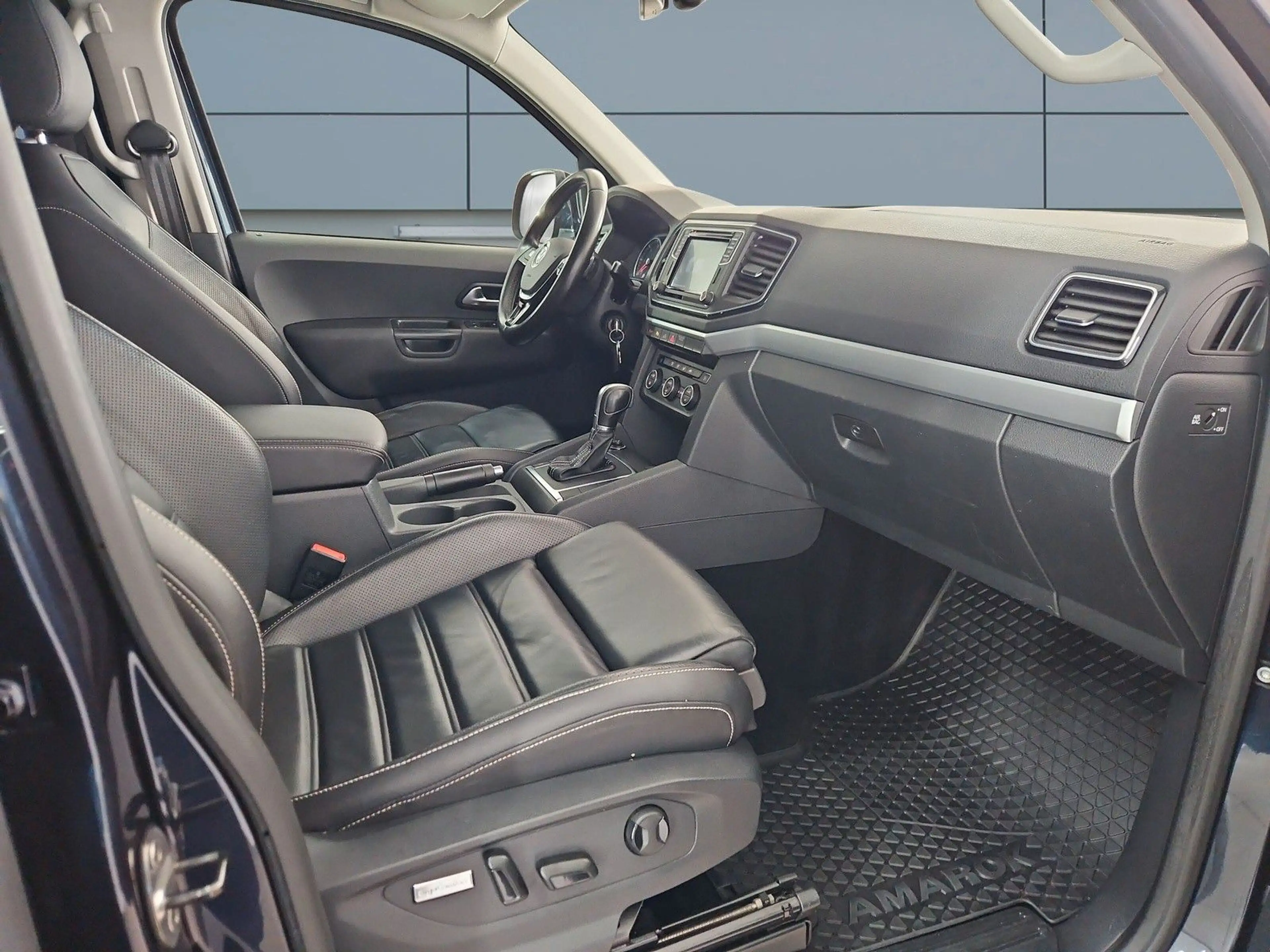 Volkswagen Amarok Aventura 4Motion *AUTOM*NAV*KAM*LEDER*SHZ — photo 10