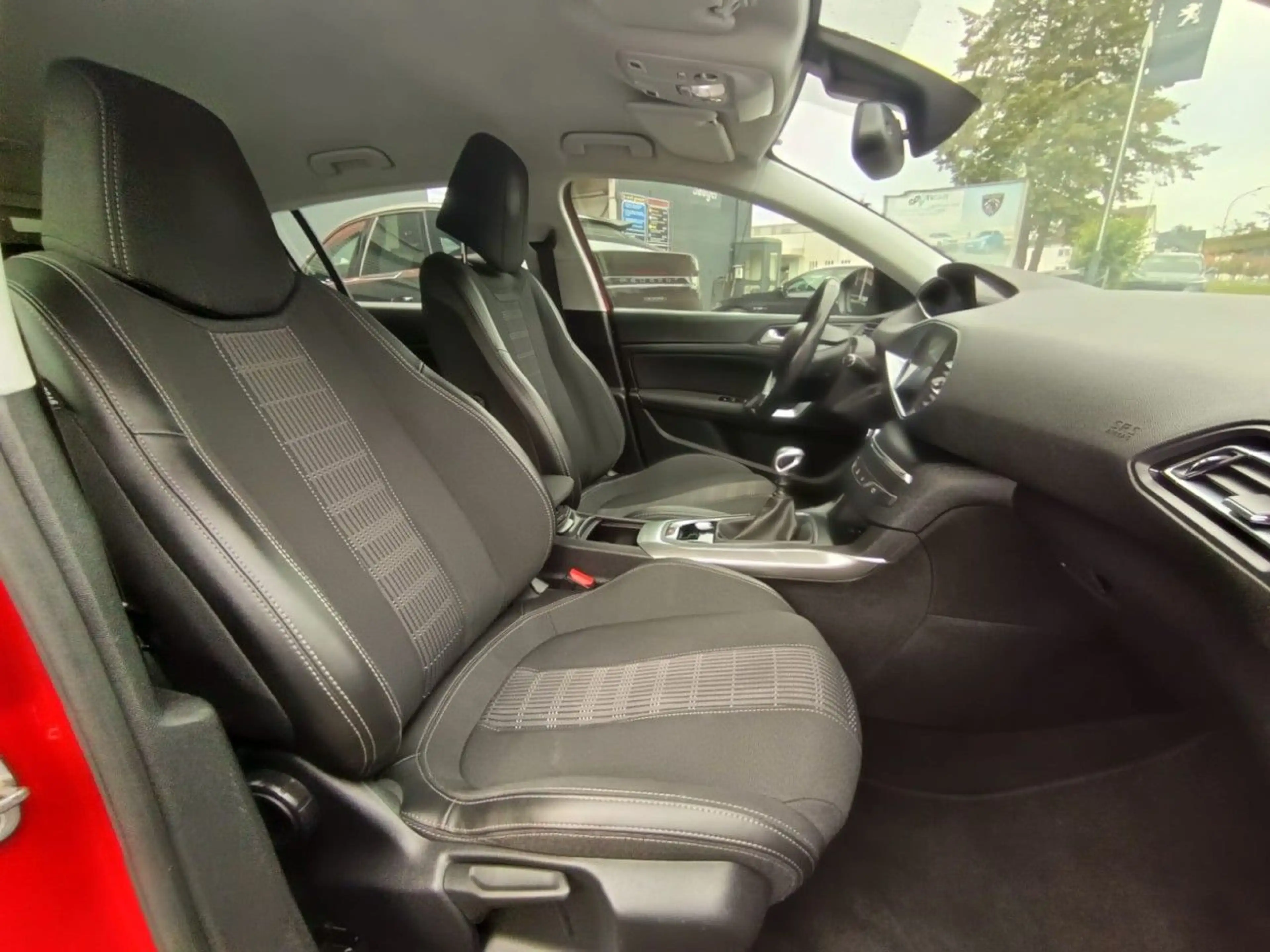 Peugeot 308 Allure AHK Navi Sitzheizung Klima Navi — photo 19