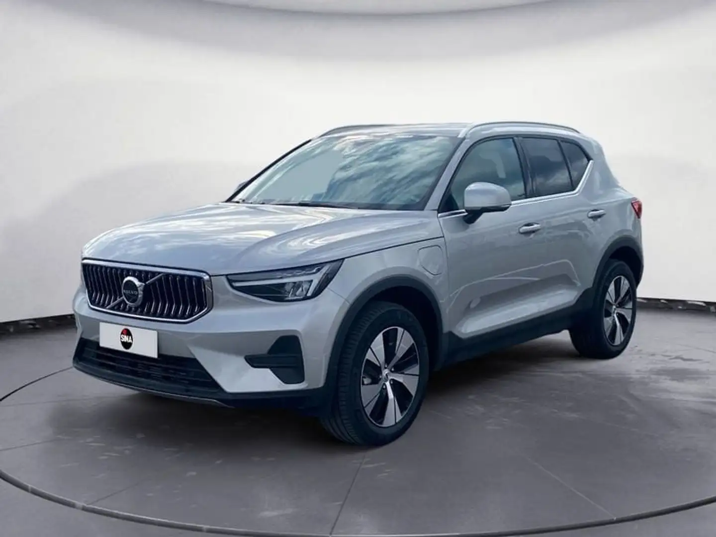 Volvo XC40 T4 Recharge Plug-in Hybrid automatico Core Argento - 1