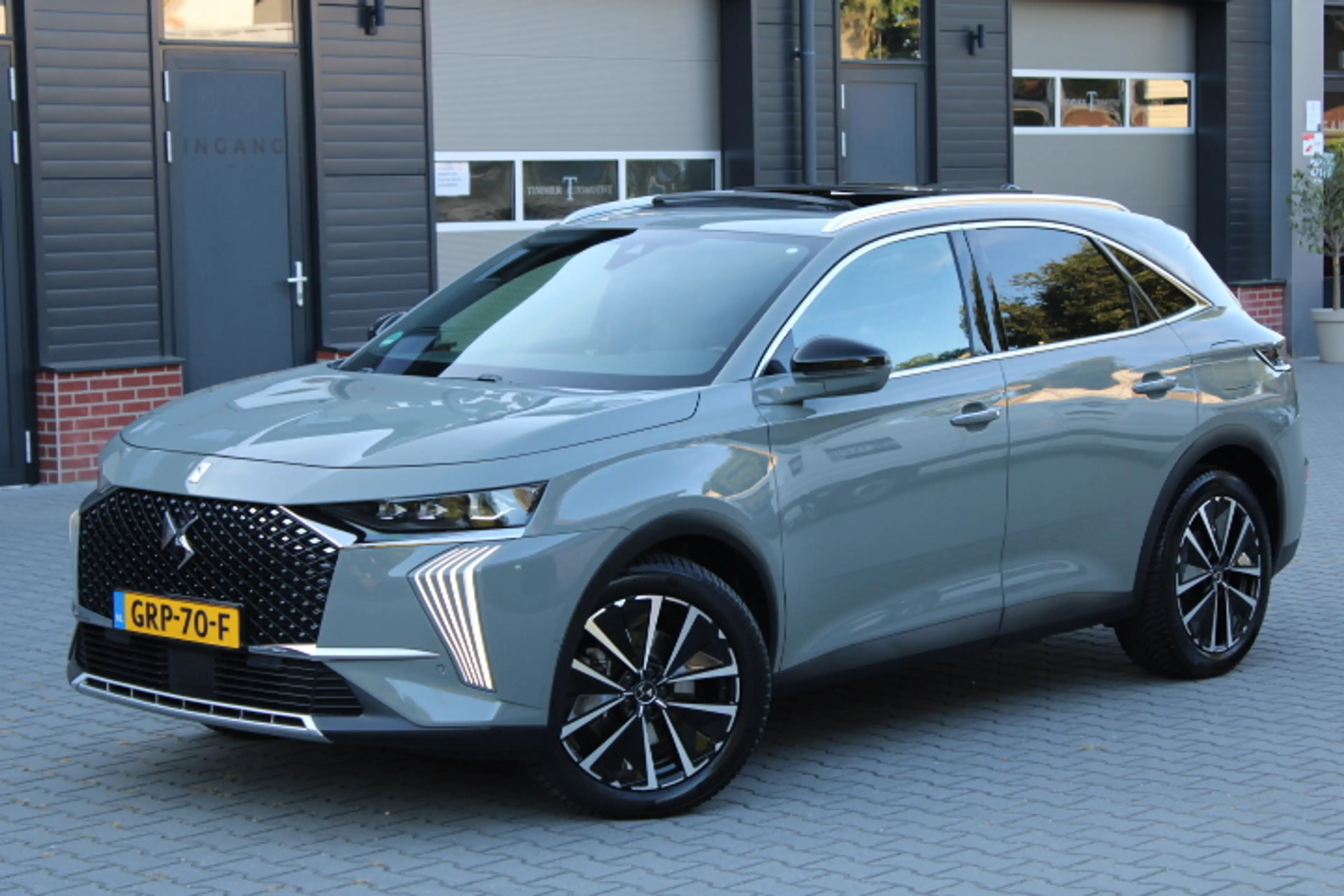 DS Automobiles DS 7 E-Tense 300 4x4 Opéra - Panoramadak - Dealer onder — photo 2