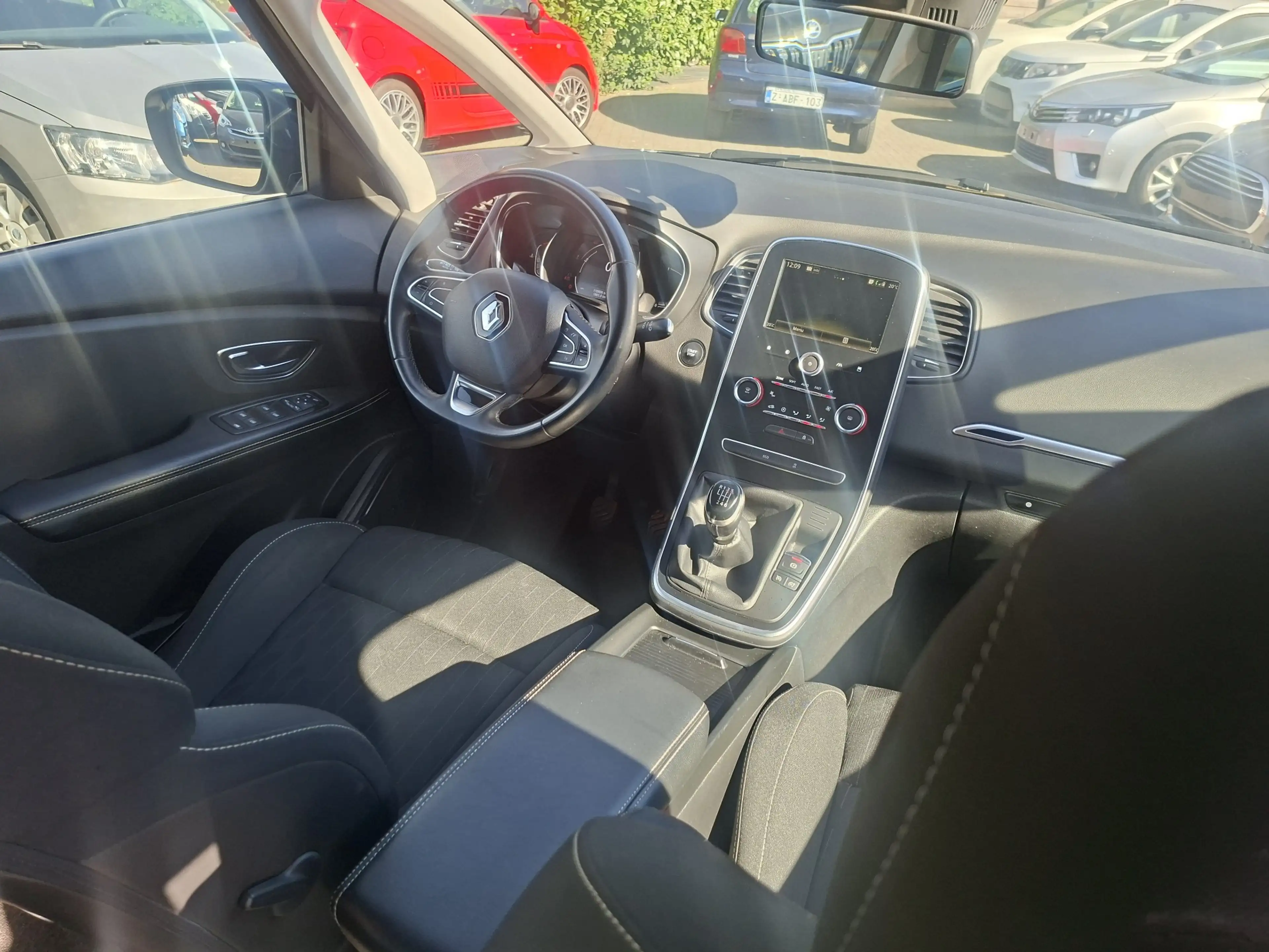 Renault Grand Scenic Grand Scénic 1.33 TCe Limited Edition GPF (EU6.2) — photo 14