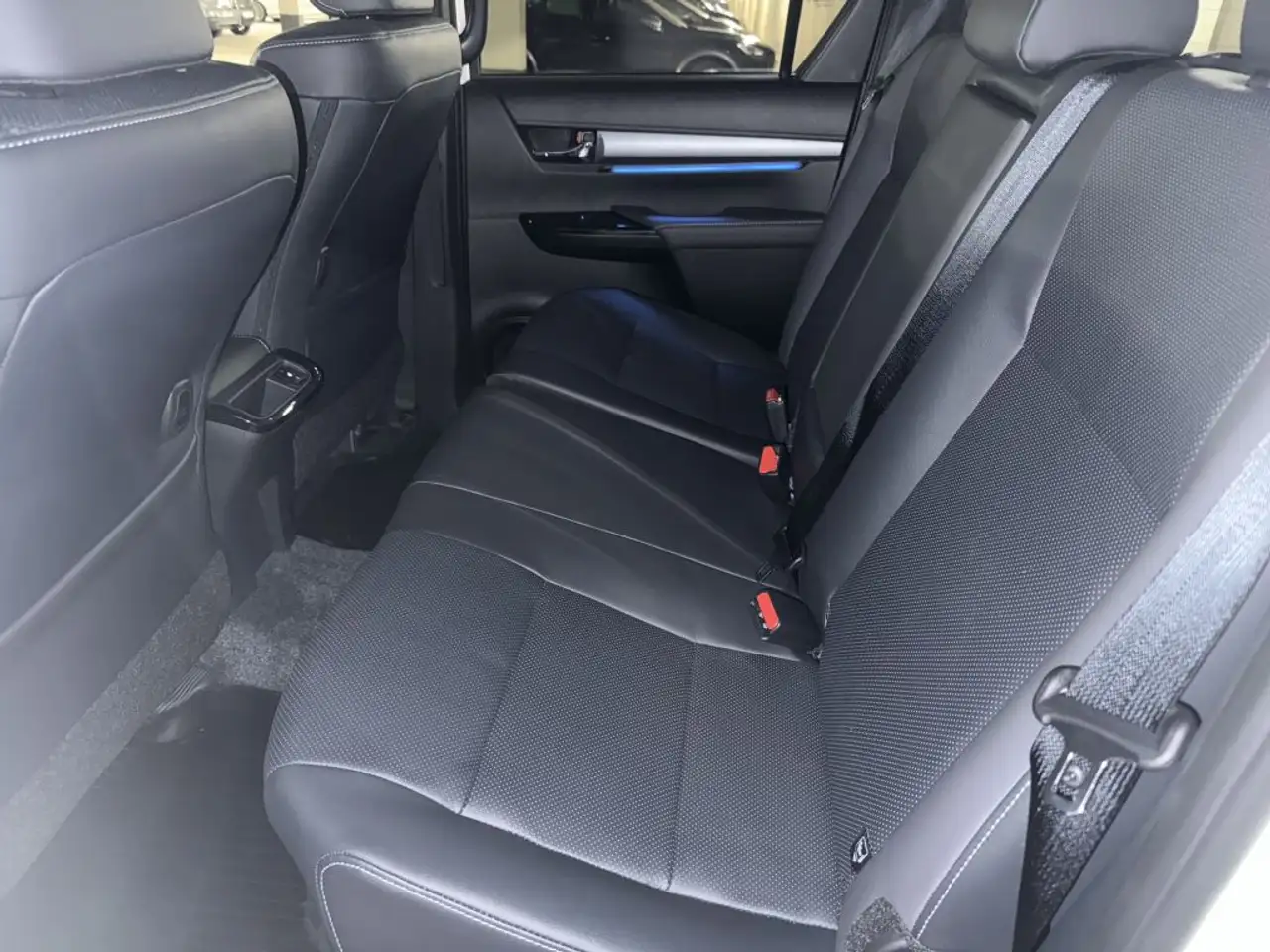 Toyota Hilux 2.8 Mild-Hybrid Double Cab Invincible 360°,sofort 9