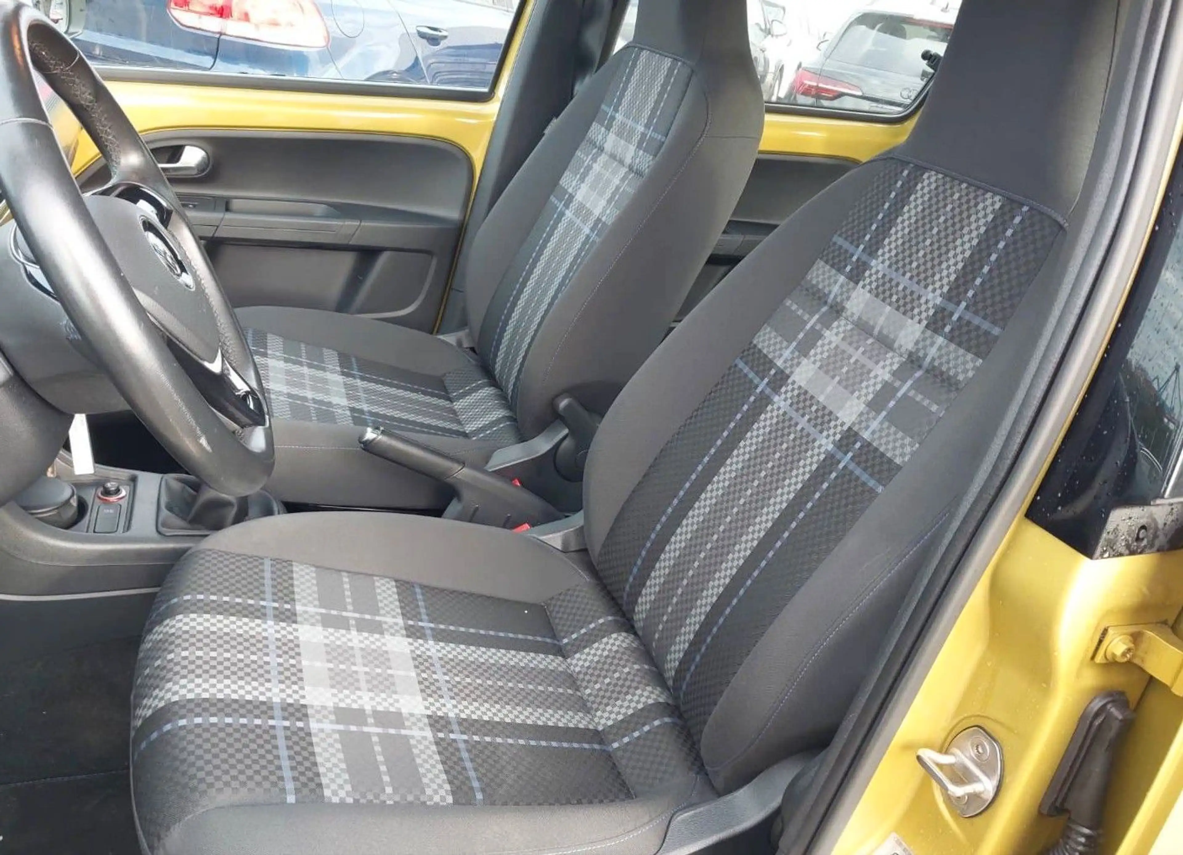 Volkswagen up! club up! *HU/AU NEU*KLIMA*SHZ* — photo 7