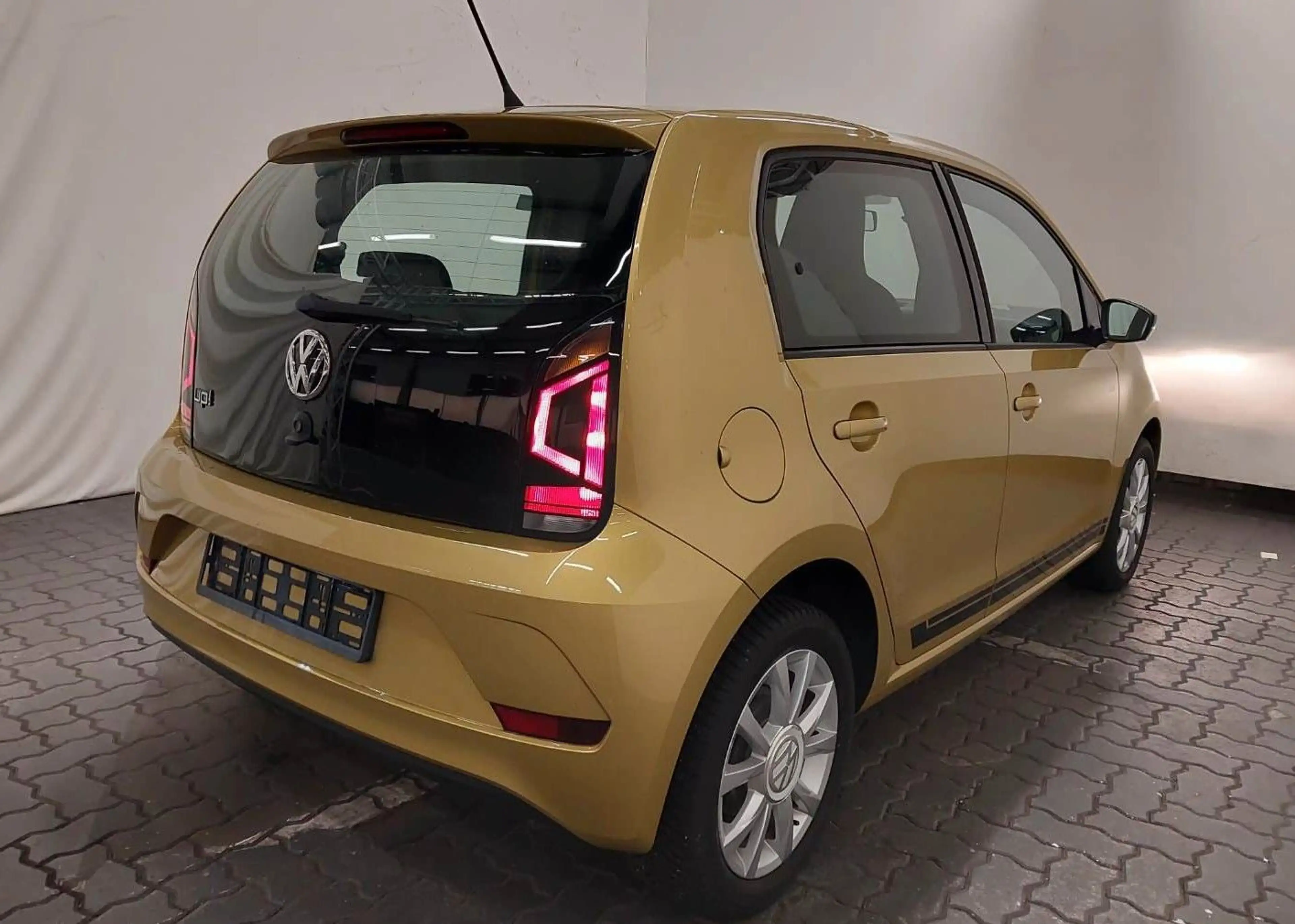 Volkswagen up! club up! *HU/AU NEU*KLIMA*SHZ* — photo 6