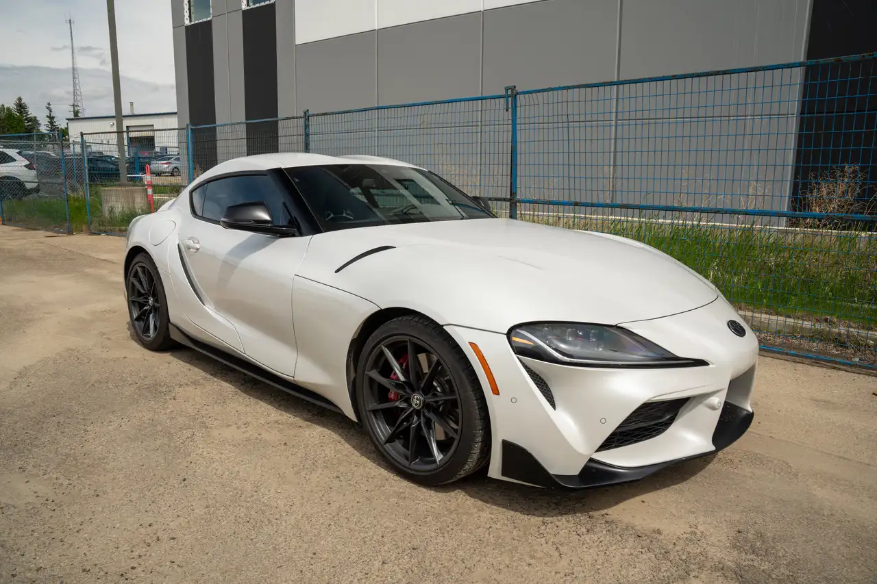 Toyota GR Supra снимка Toyota GR Supra
