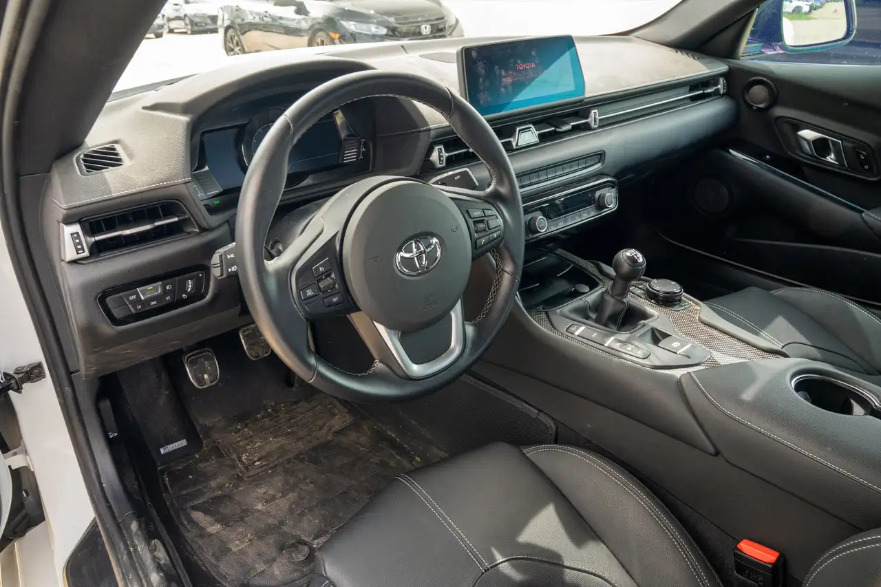 Toyota GR Supra снимка Toyota GR Supra