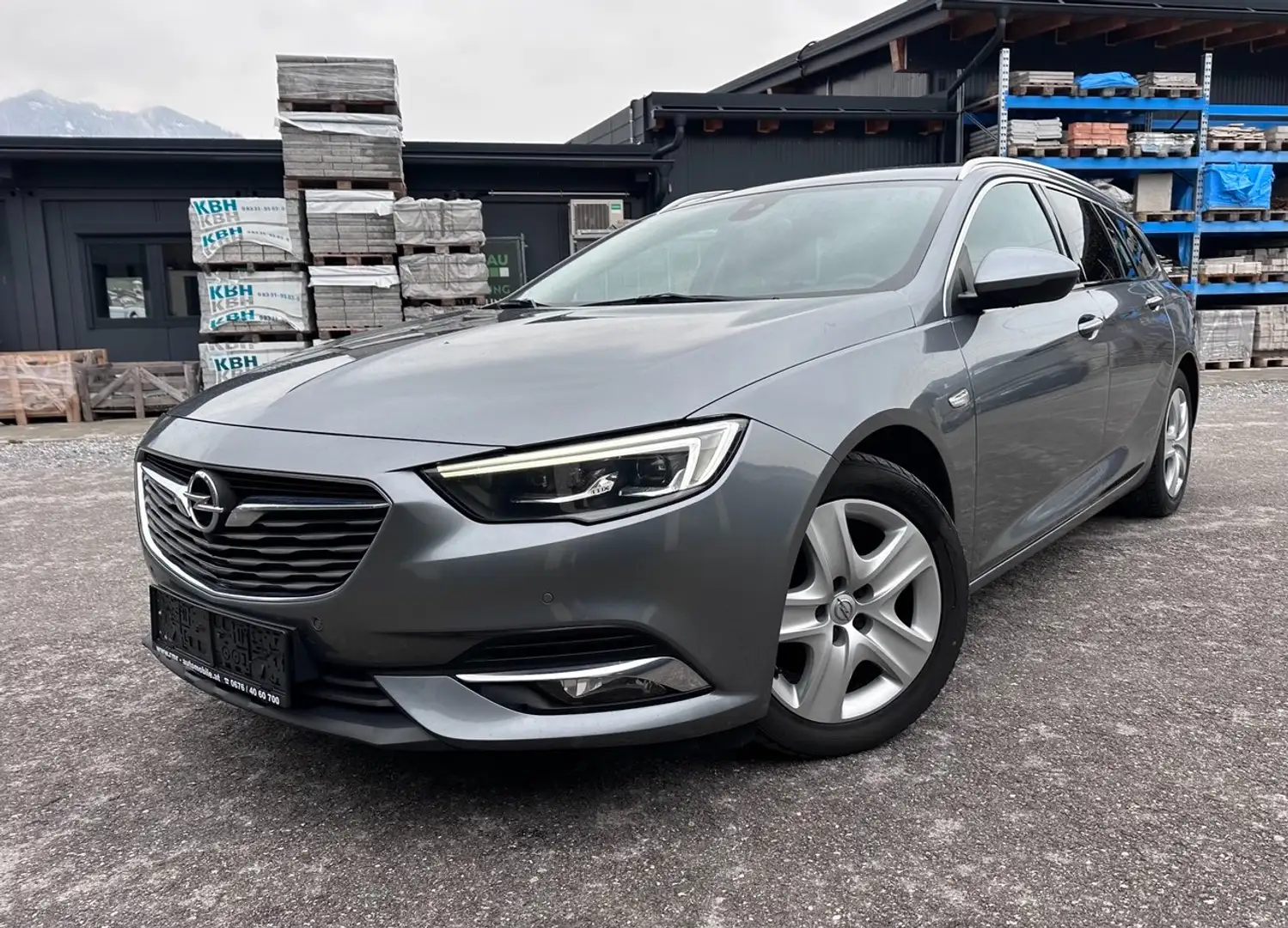 Opel Insignia Insignia ST 1,6 ECOTEC Exclusive Grau - 1