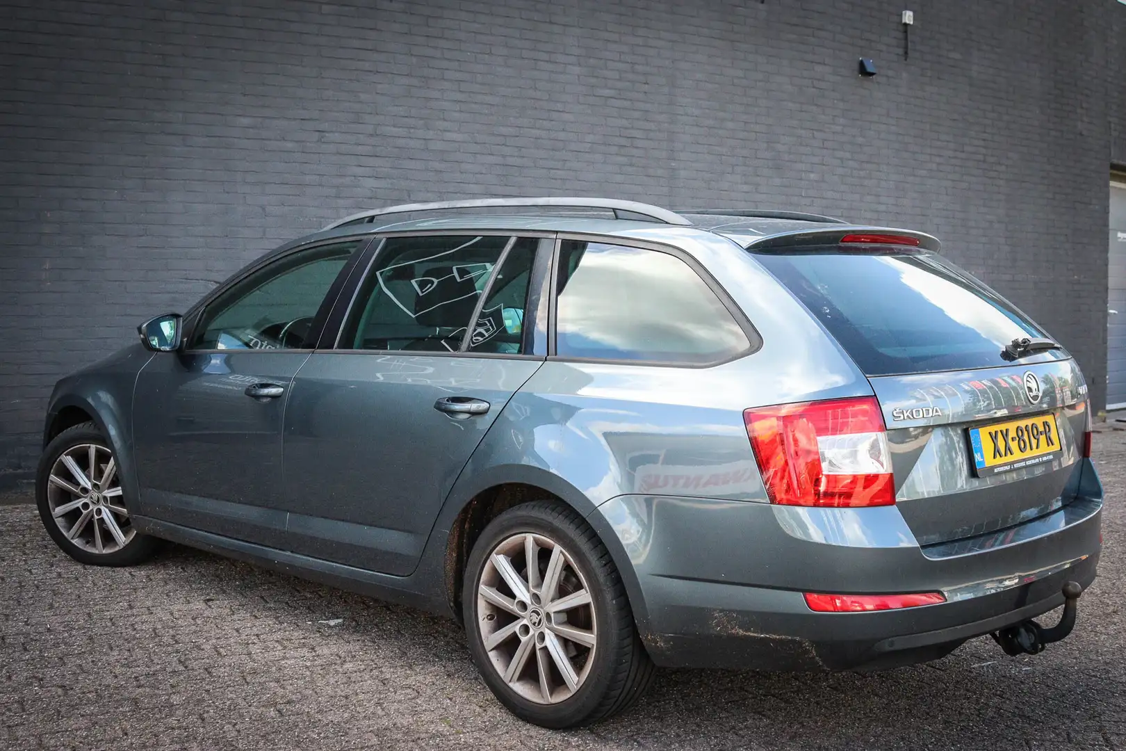 Skoda Octavia Combi 1.2 TSI Greentech Elegance Net binnen: Jouw Gris - 2