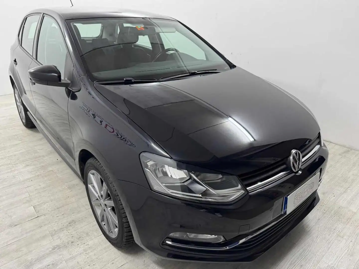 Volkswagen Polo 1.2 TSI DSG 5p. Comfortline 45.000KM Gris - 2