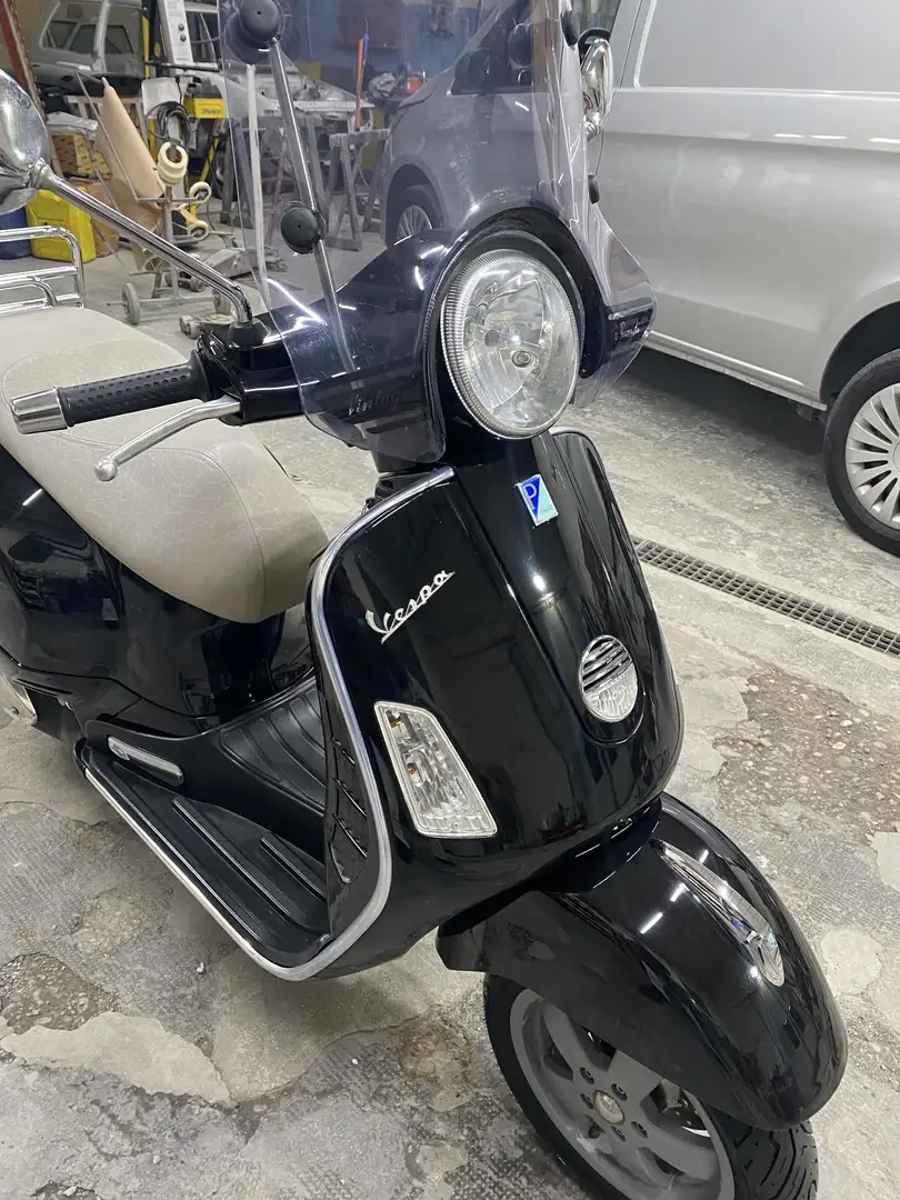 Piaggio GTS 250 - 1