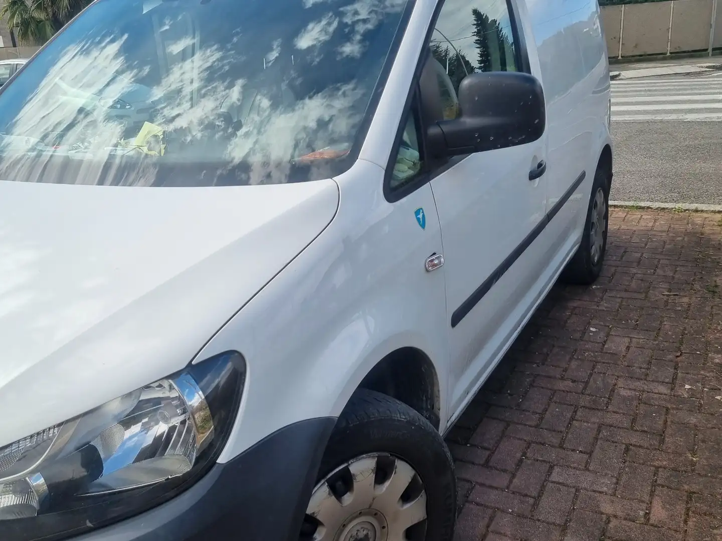 Volkswagen Caddy - 1