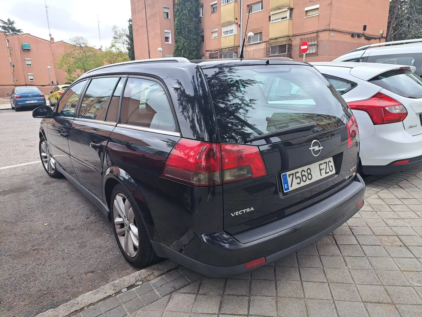 Opel Vectra Vectra Caravan 1.9CDTI 8v Elegance Elegance Negro - 2