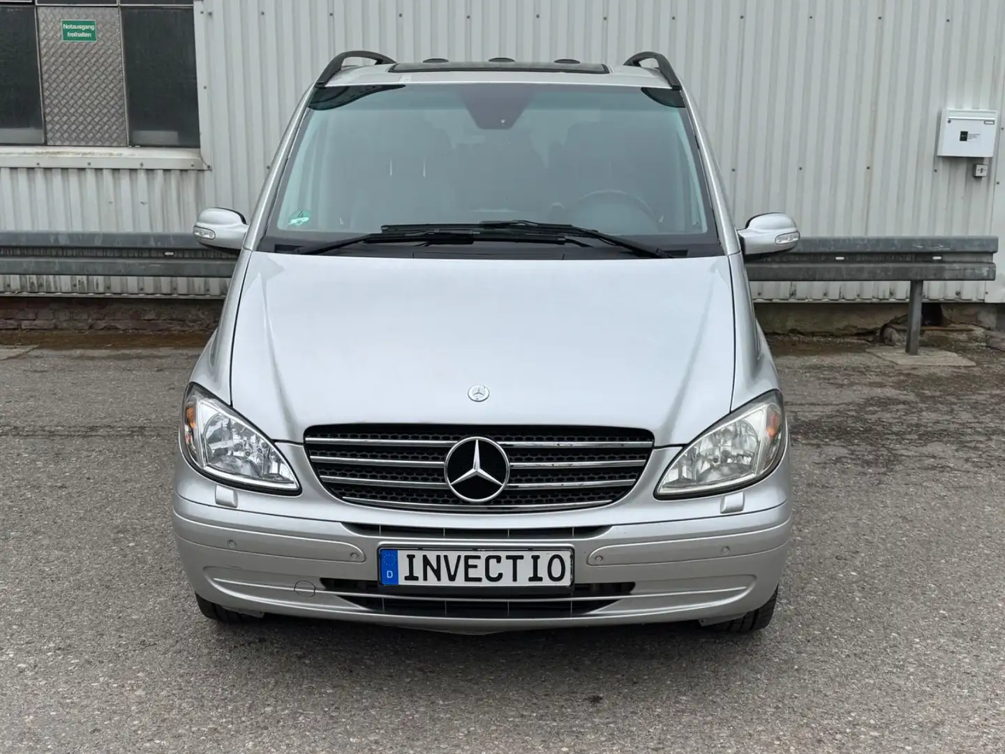 Mercedes-Benz Viano 2.2 CDI lang*Aut.*8 Sitzer*Panorama* Plateado - 2