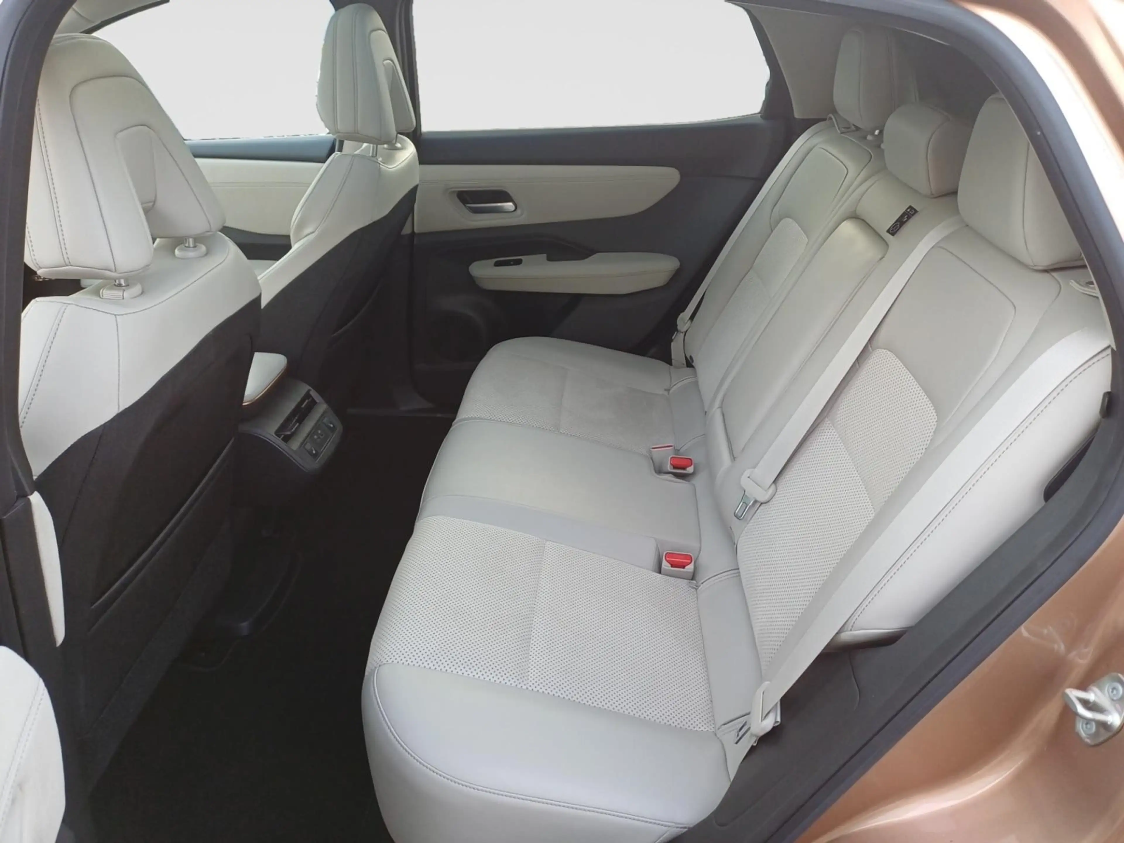 Nissan Ariya 87 kWh Evolve Pack — photo 15