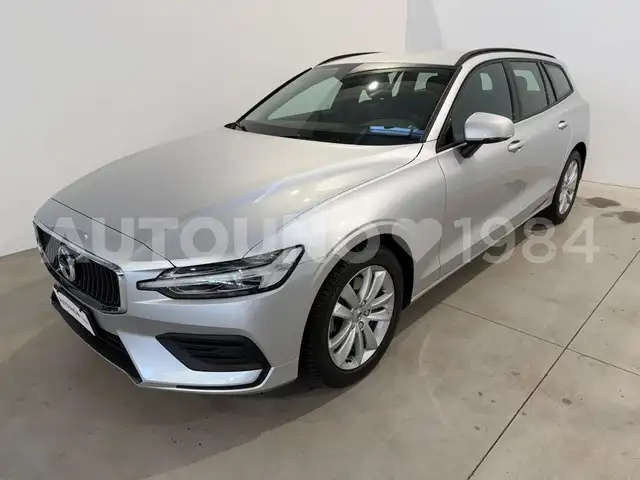 Volvo V60 2.0 b4 Momentum Business auto