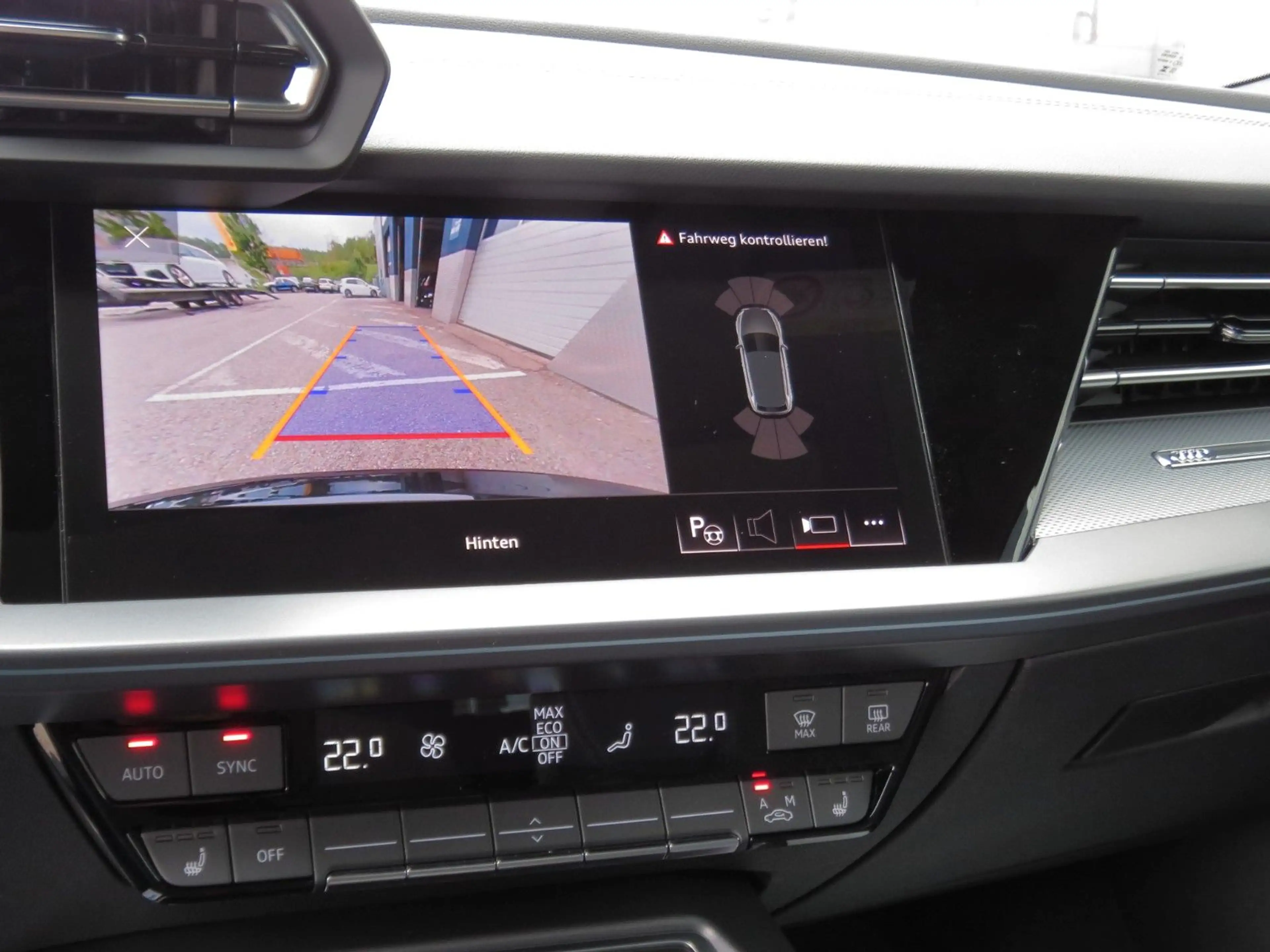 Audi A3 Sportback TDI 110 kW 2x S line PANO SONOS 360 — photo 11
