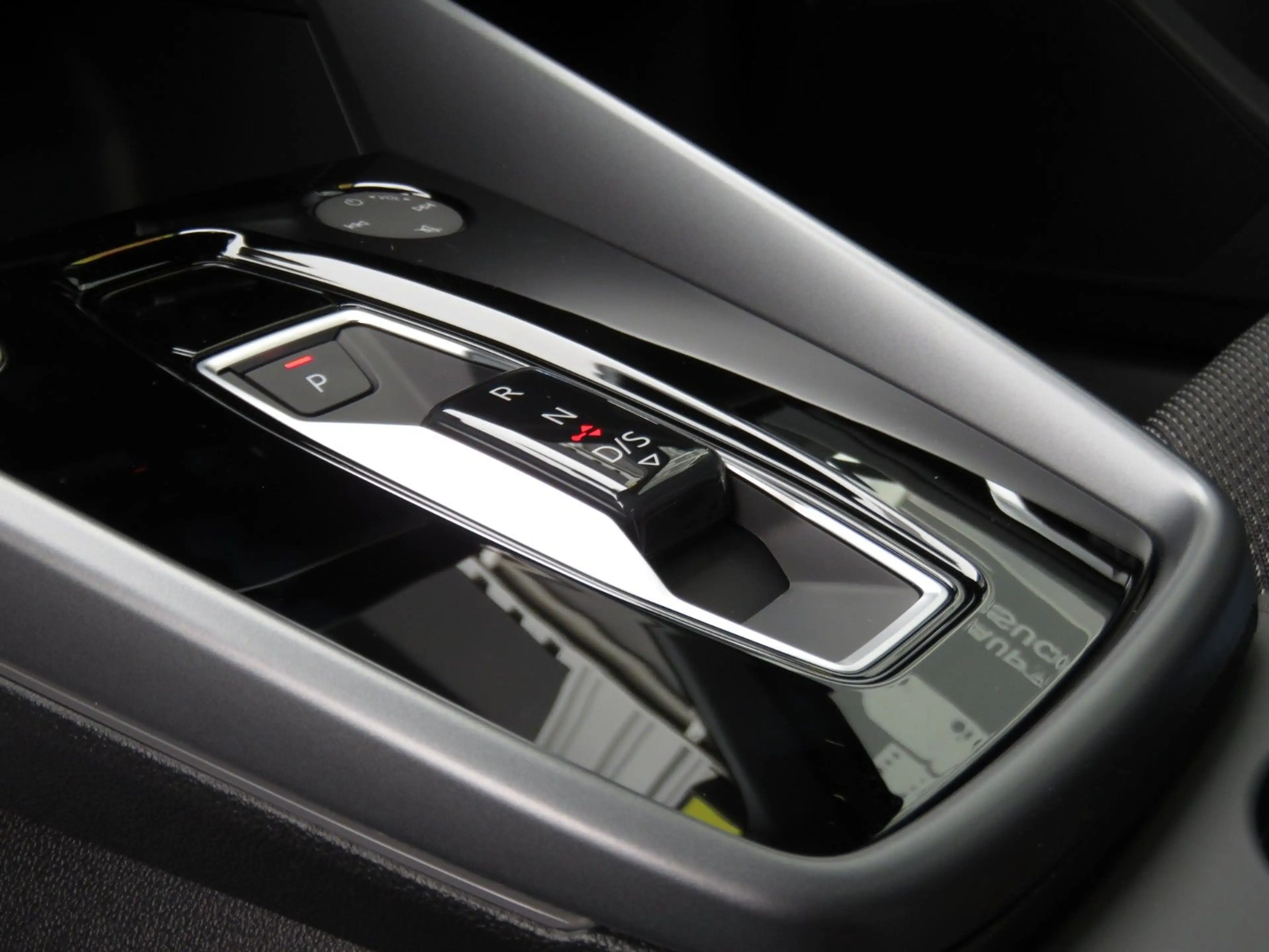 Audi A3 Sportback TDI 110 kW 2x S line PANO SONOS 360 — photo 13