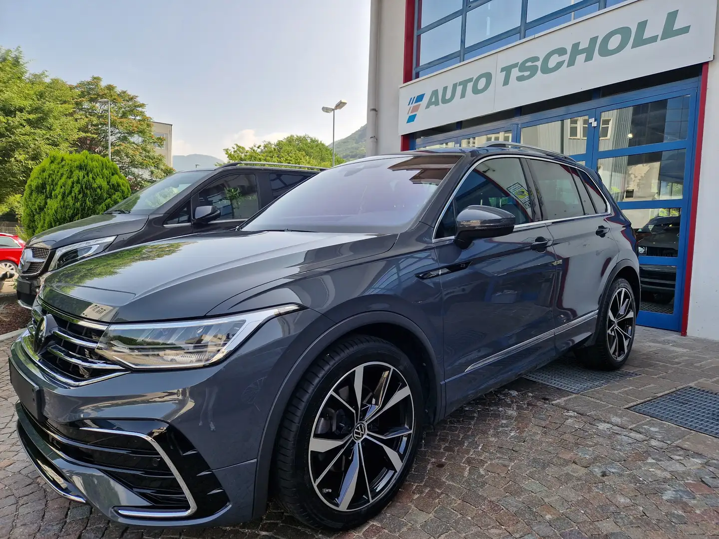 Volkswagen Tiguan 2.0TSI190Cv 4Motion DSG R-Line VirCock ACC Keyless Grau - 1