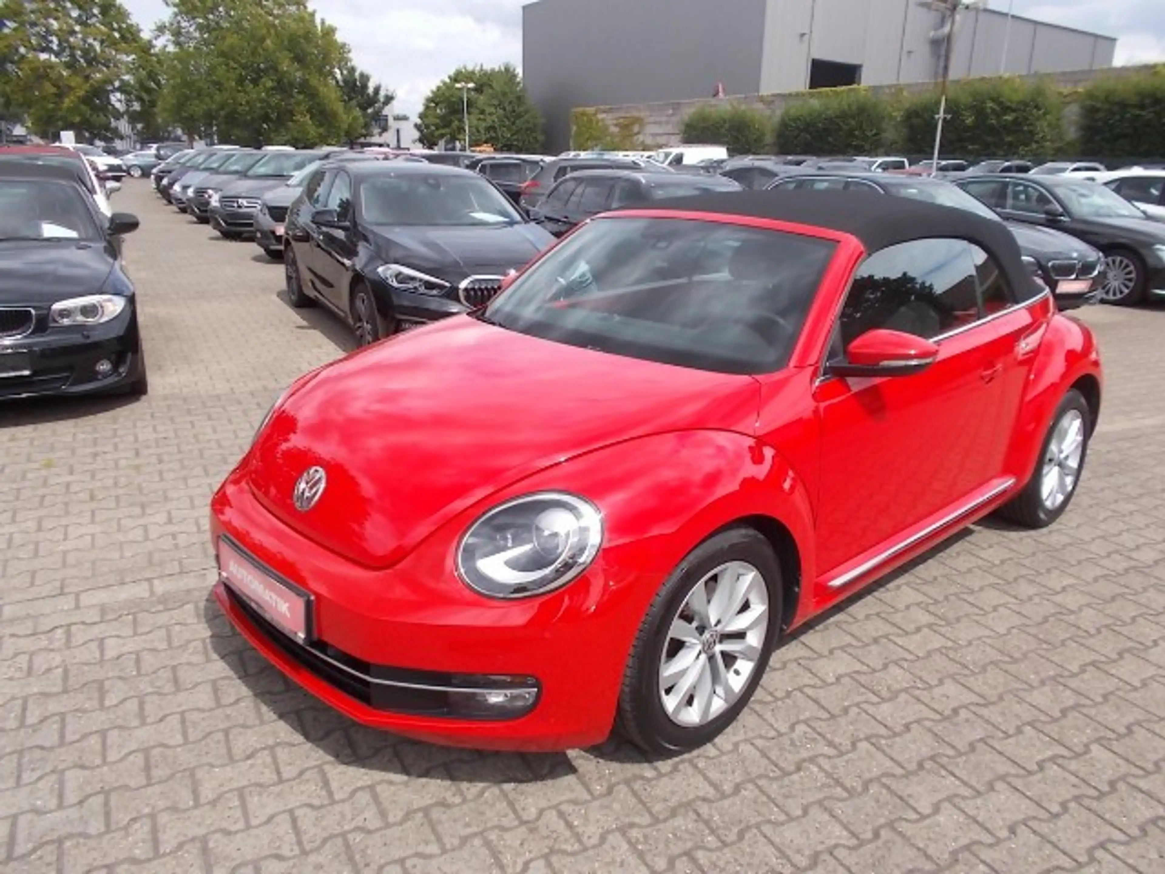 Volkswagen Beetle Beetle Cabrio Design Navi BXenon SHZ, PDC — photo 9