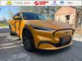 Ford Mustang Mach-e standard range rwd 269cv auto Geel - thumbnail 1